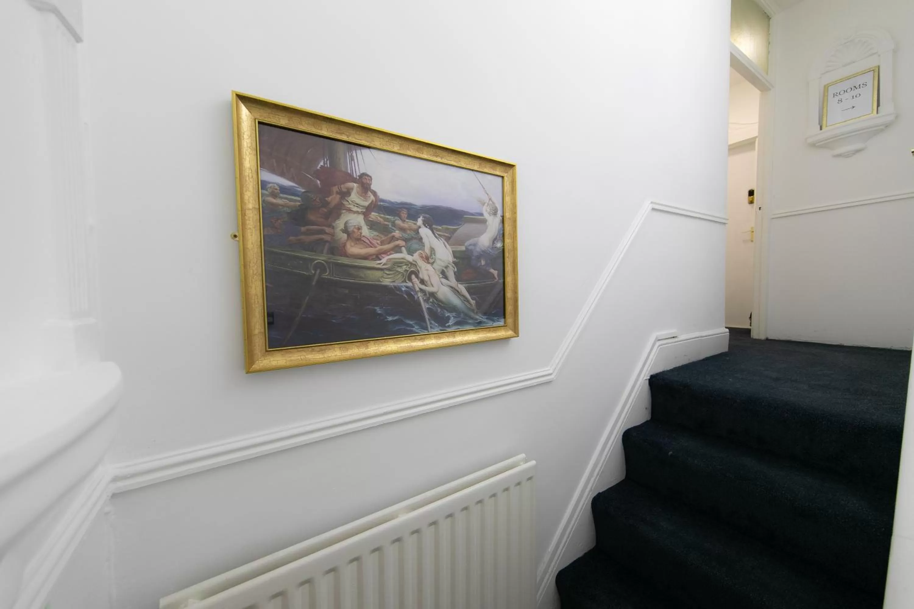 The New Apollo Hotel