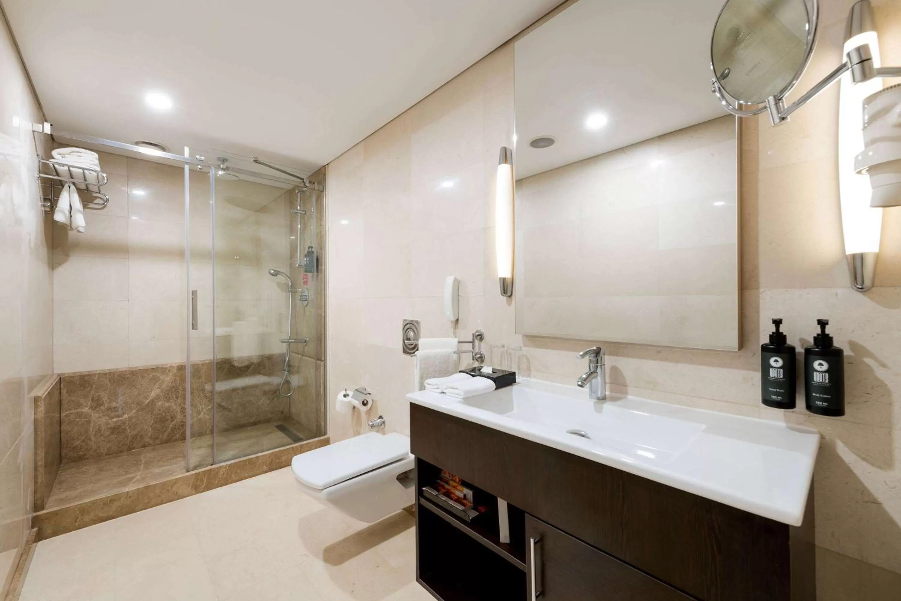 Bathroom in Ramada Plaza By Wyndham Istanbul City Center