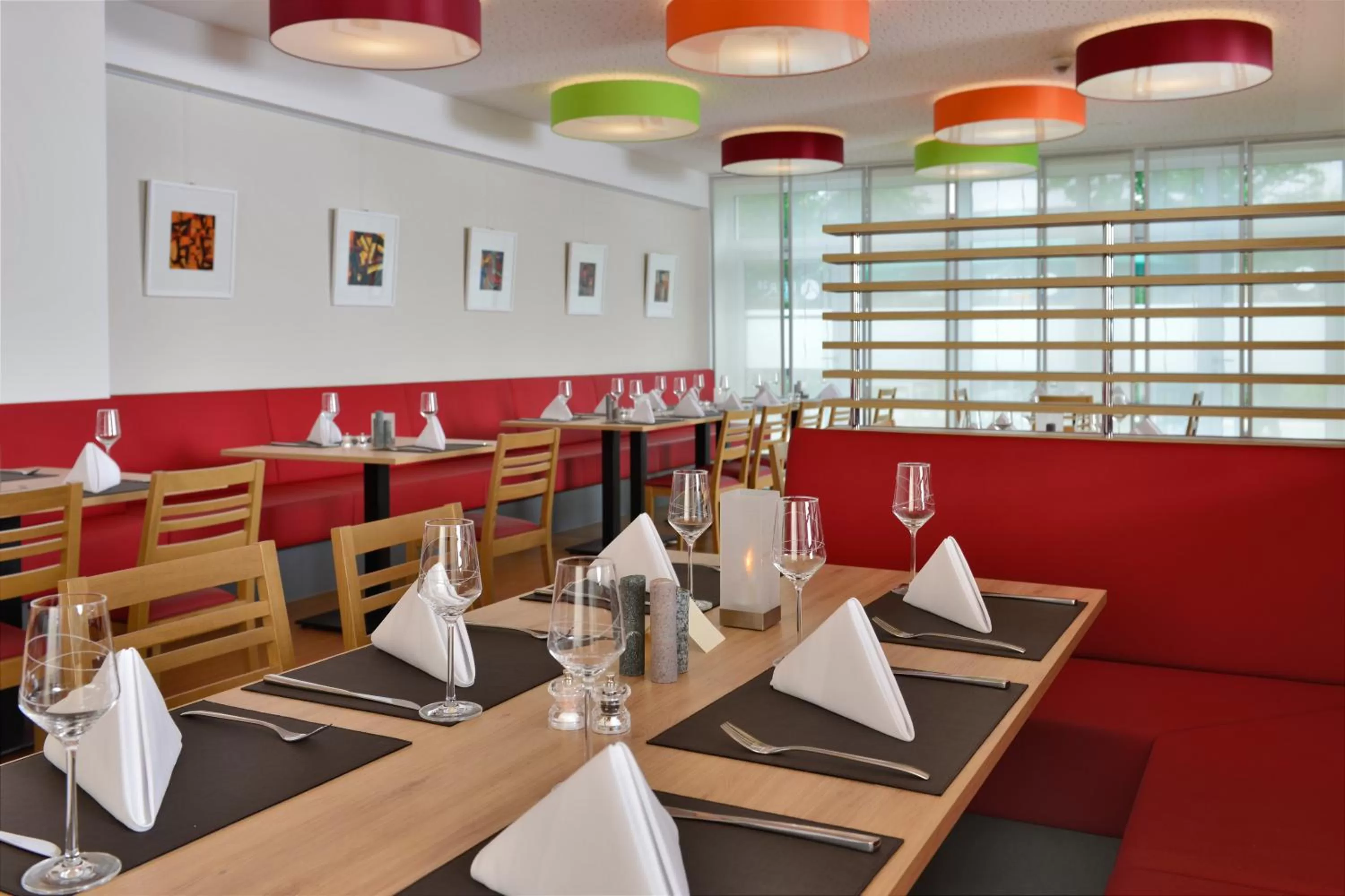 Restaurant/places to eat in Aribo Hotel