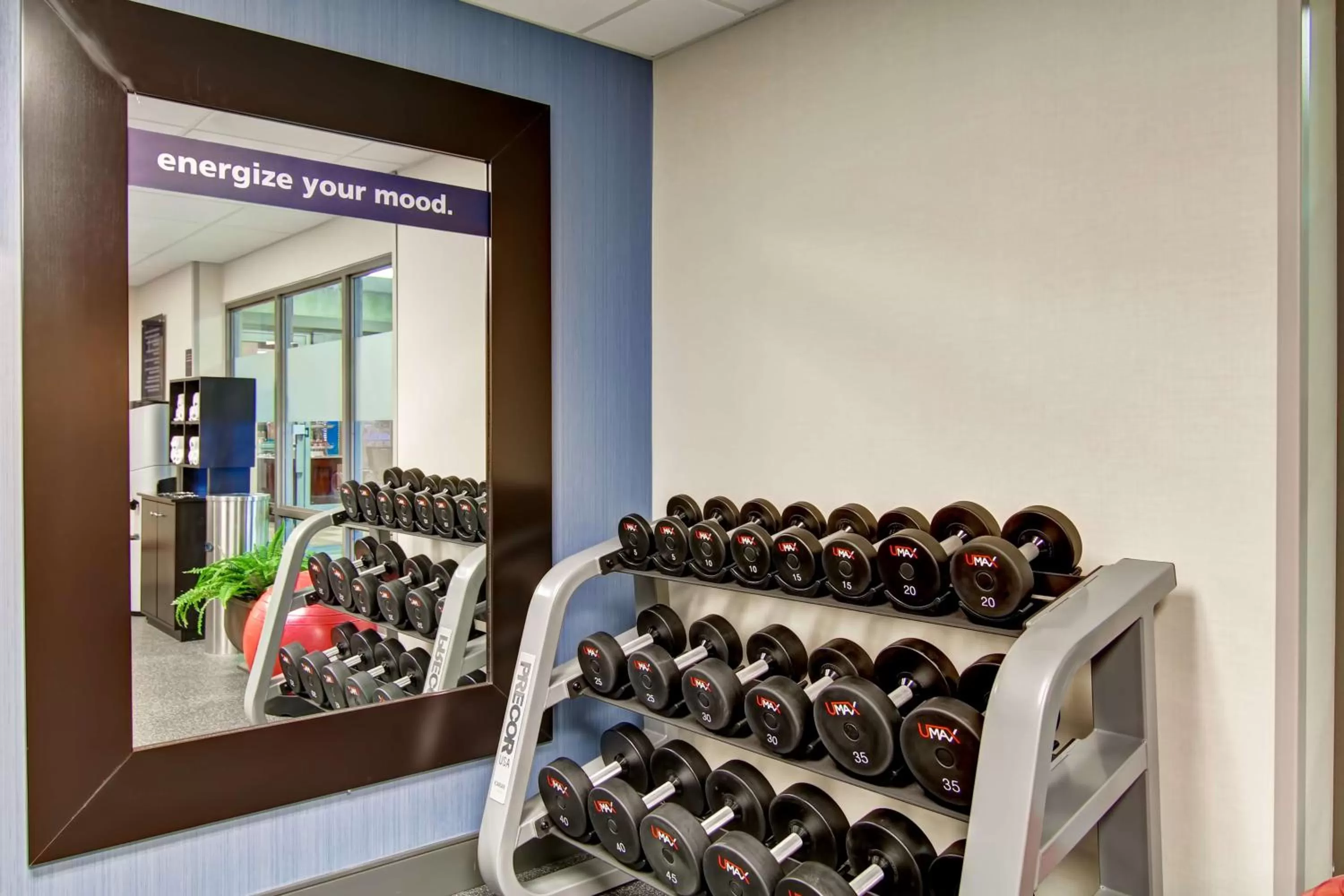 Fitness centre/facilities in Hampton Inn & Suites Guelph
