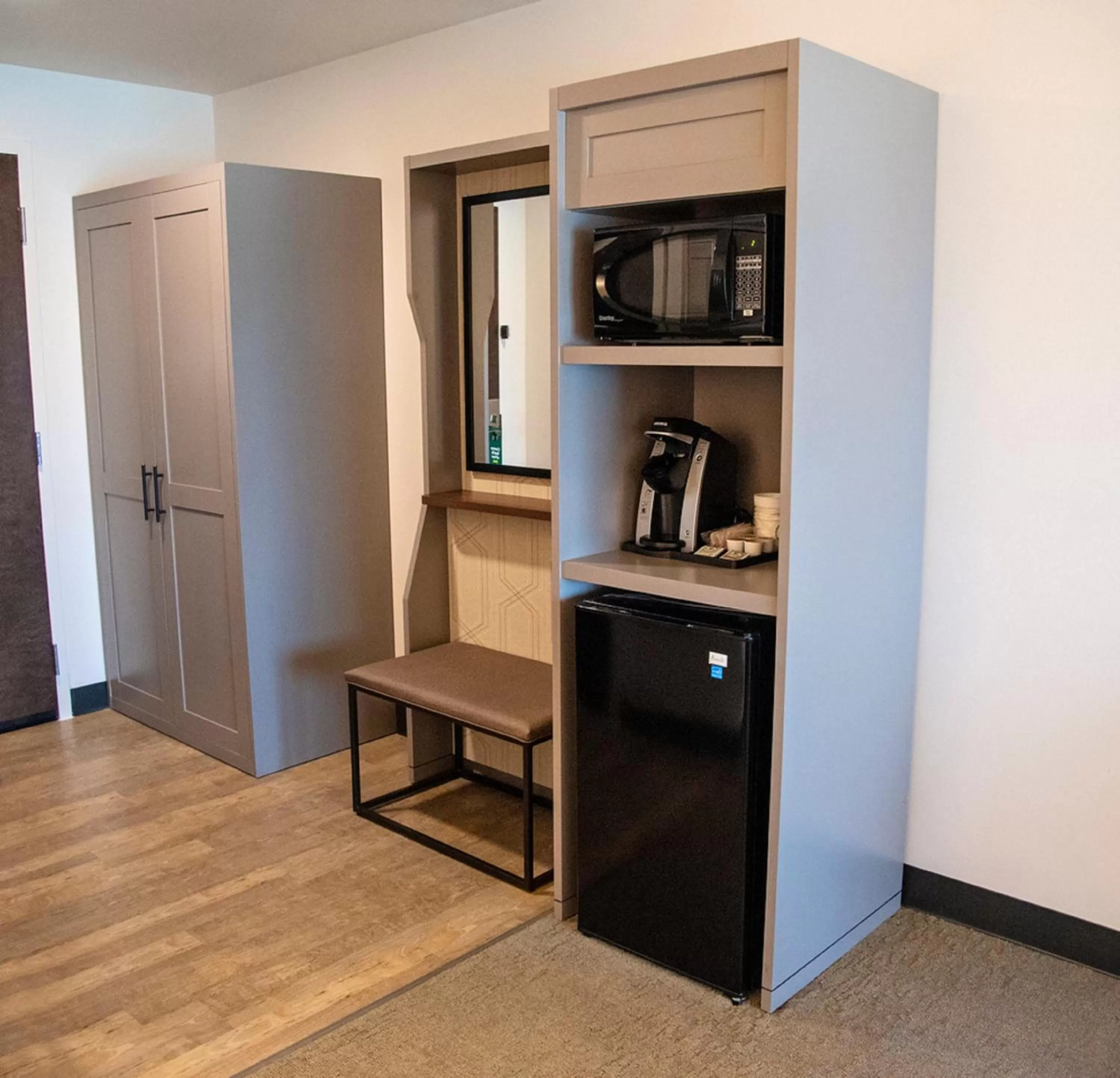 Photo of the whole room in Holiday Inn & Suites - Savannah Airport - Pooler by IHG