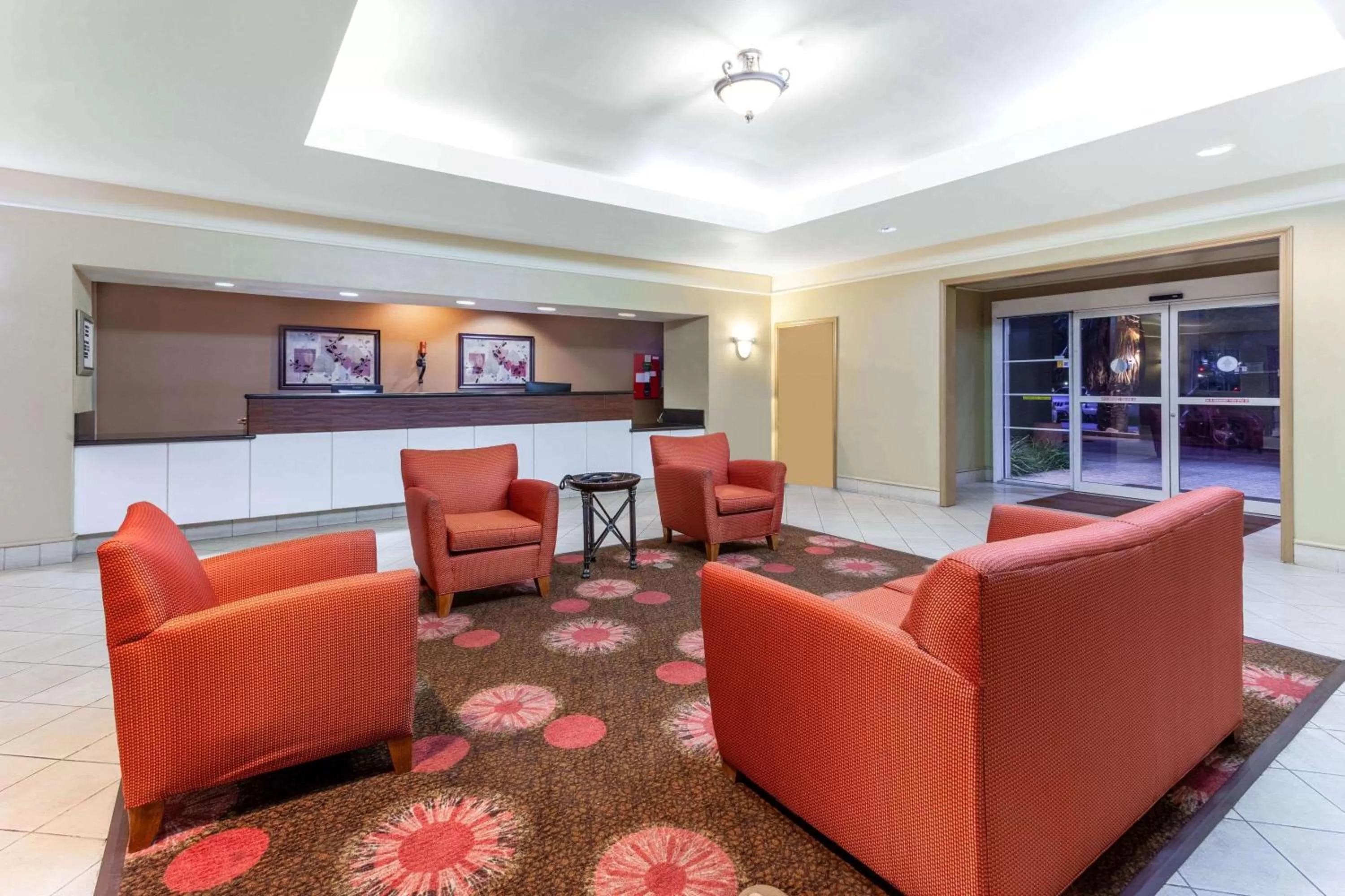 Lobby or reception in La Quinta by Wyndham Seguin