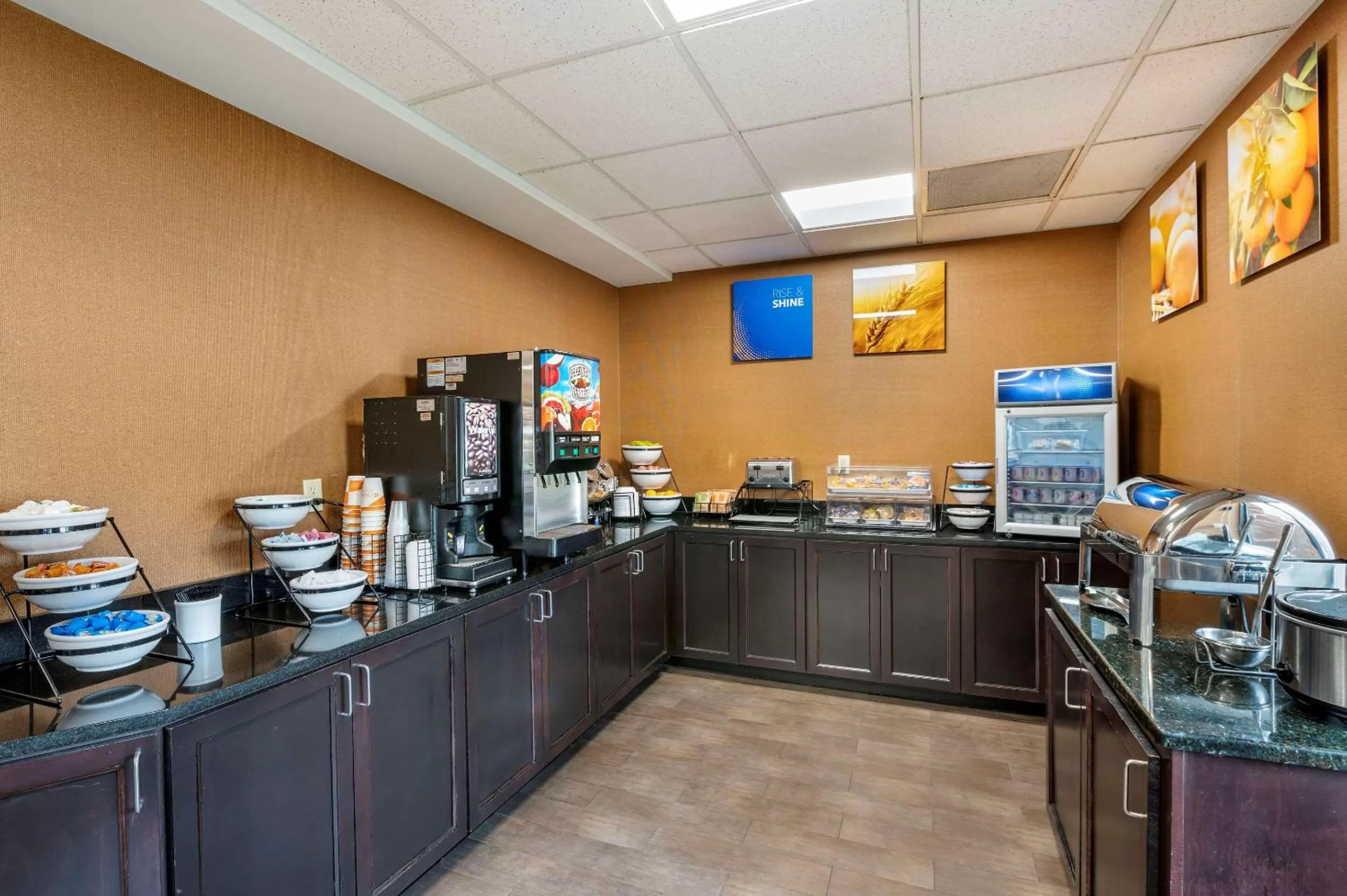 Restaurant/places to eat in Comfort Inn Indianapolis East