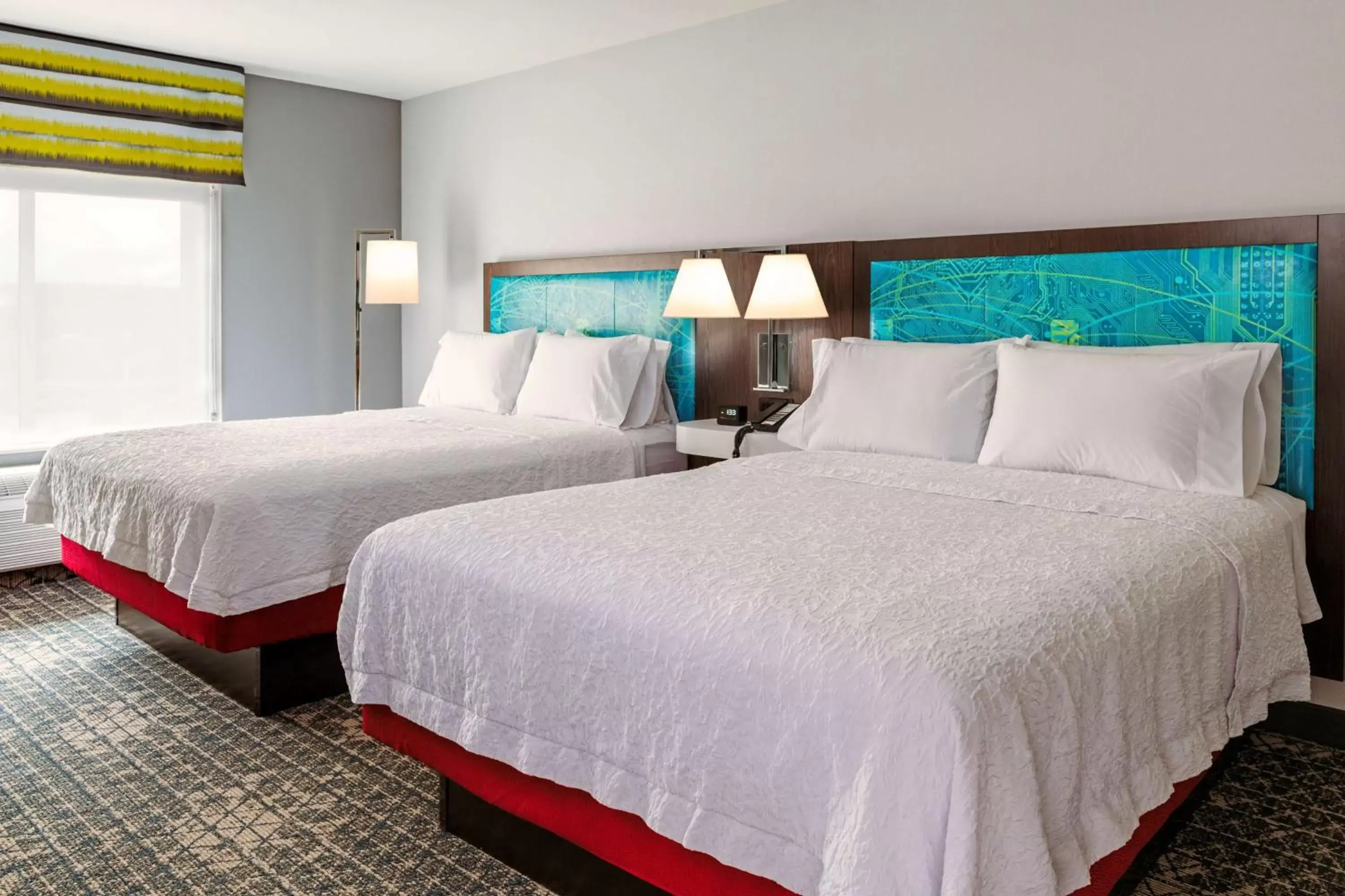 Queen Room with Bath Tub - Mobility Access/Non-Smoking in Hampton Inn & Suites Pittsburgh New Stanton PA Queen Room with Bath Tub - Mobility Access/Non-Smoking in Hampton Inn & Suites Pittsburgh New Stanton PA