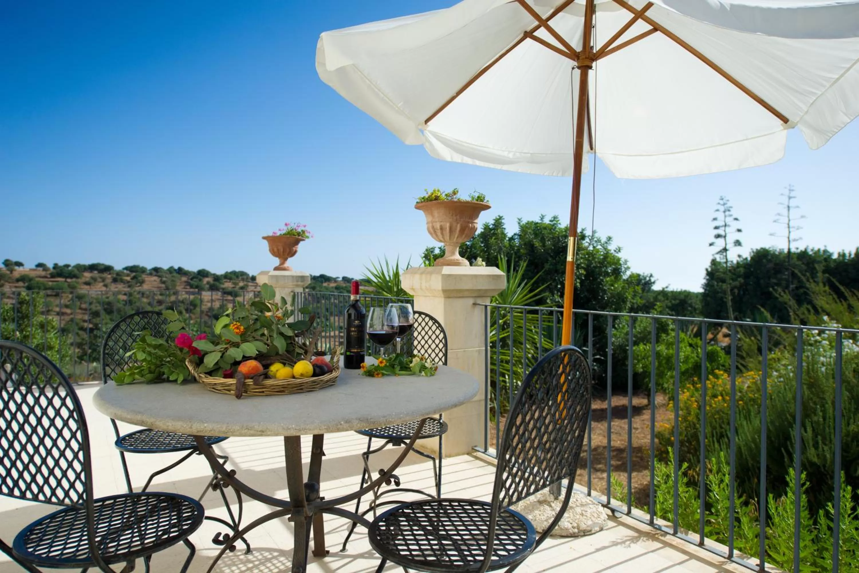 Facade/entrance in Relais Parco Cavalonga