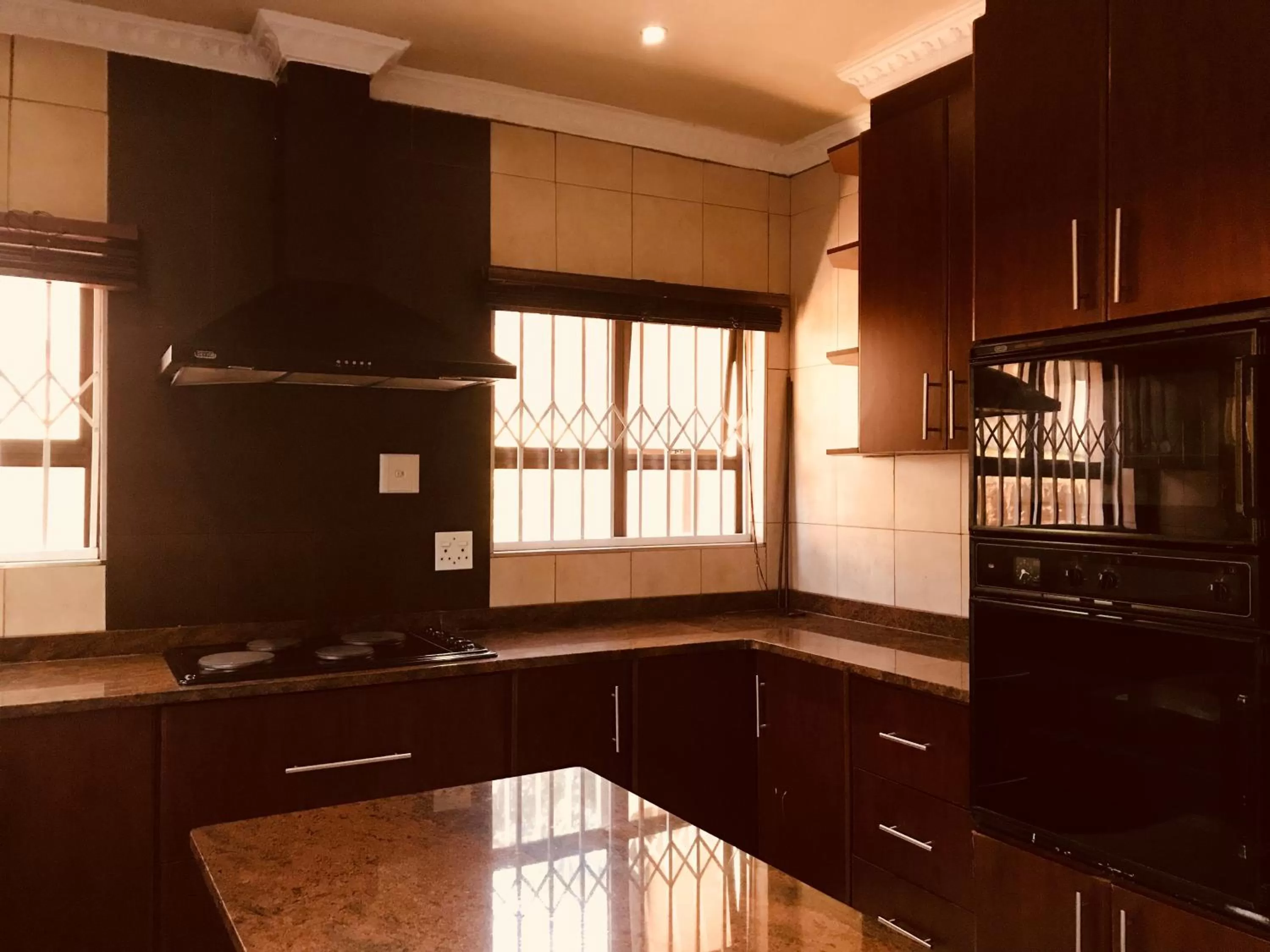 Jay and Bee Guesthouse