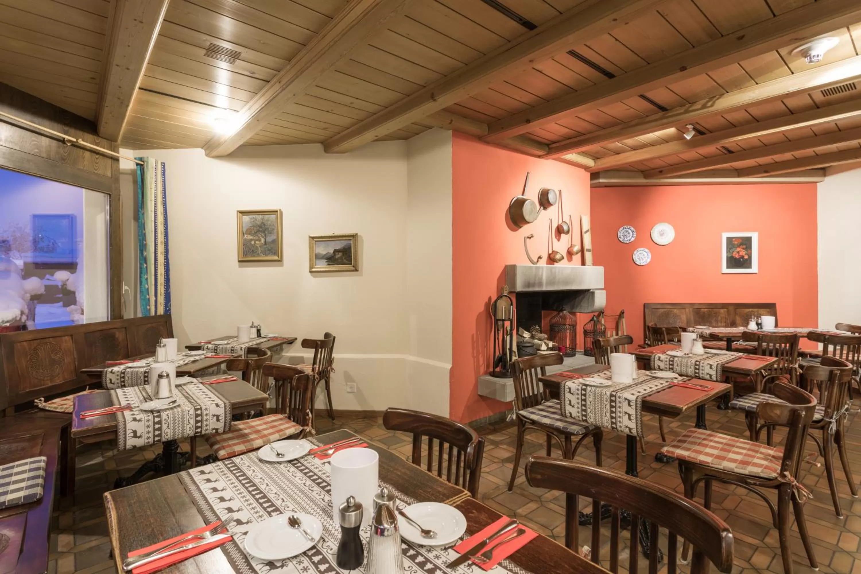 Restaurant/places to eat in T3 Alpenhotel Flims