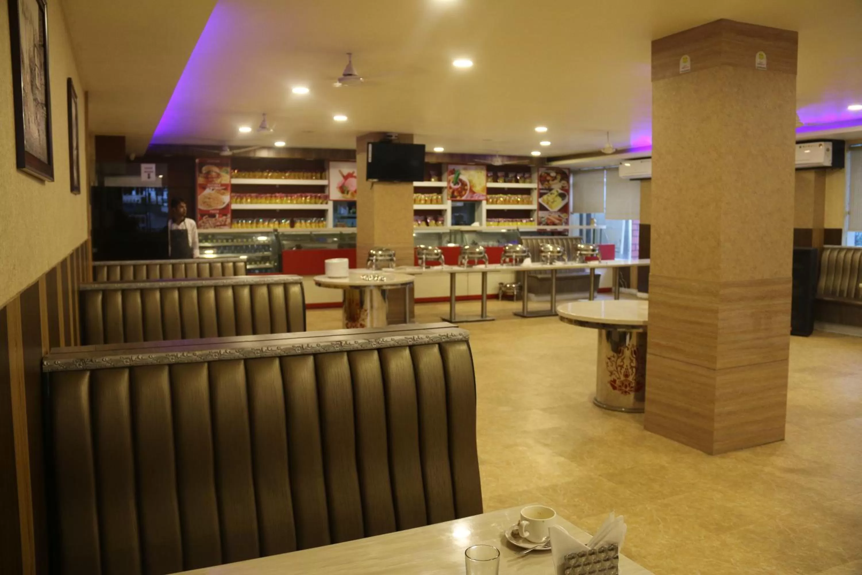 Restaurant/places to eat in Paradise Ganga - A River Side Hotel