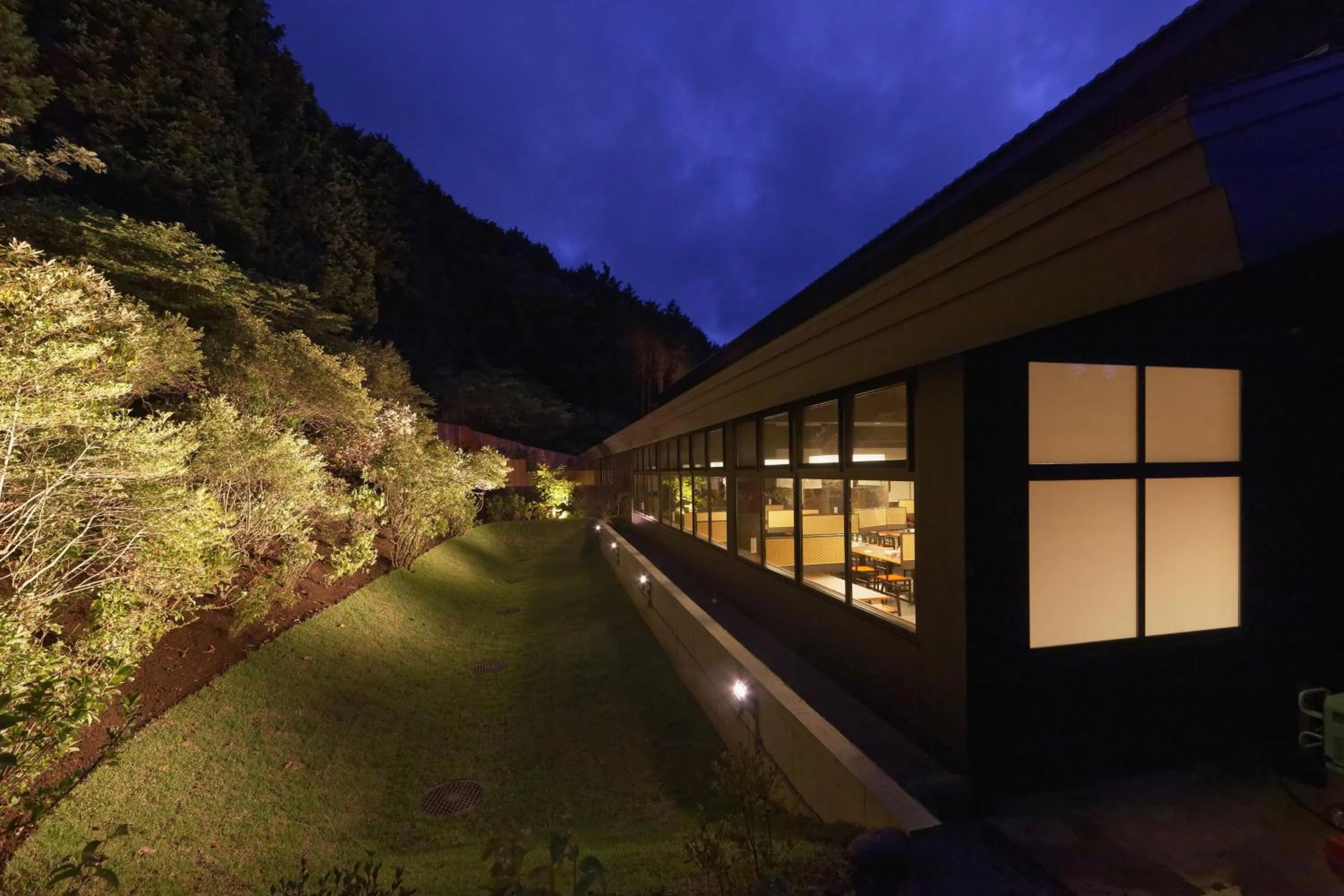 Property building in Susukinohara Ichinoyu