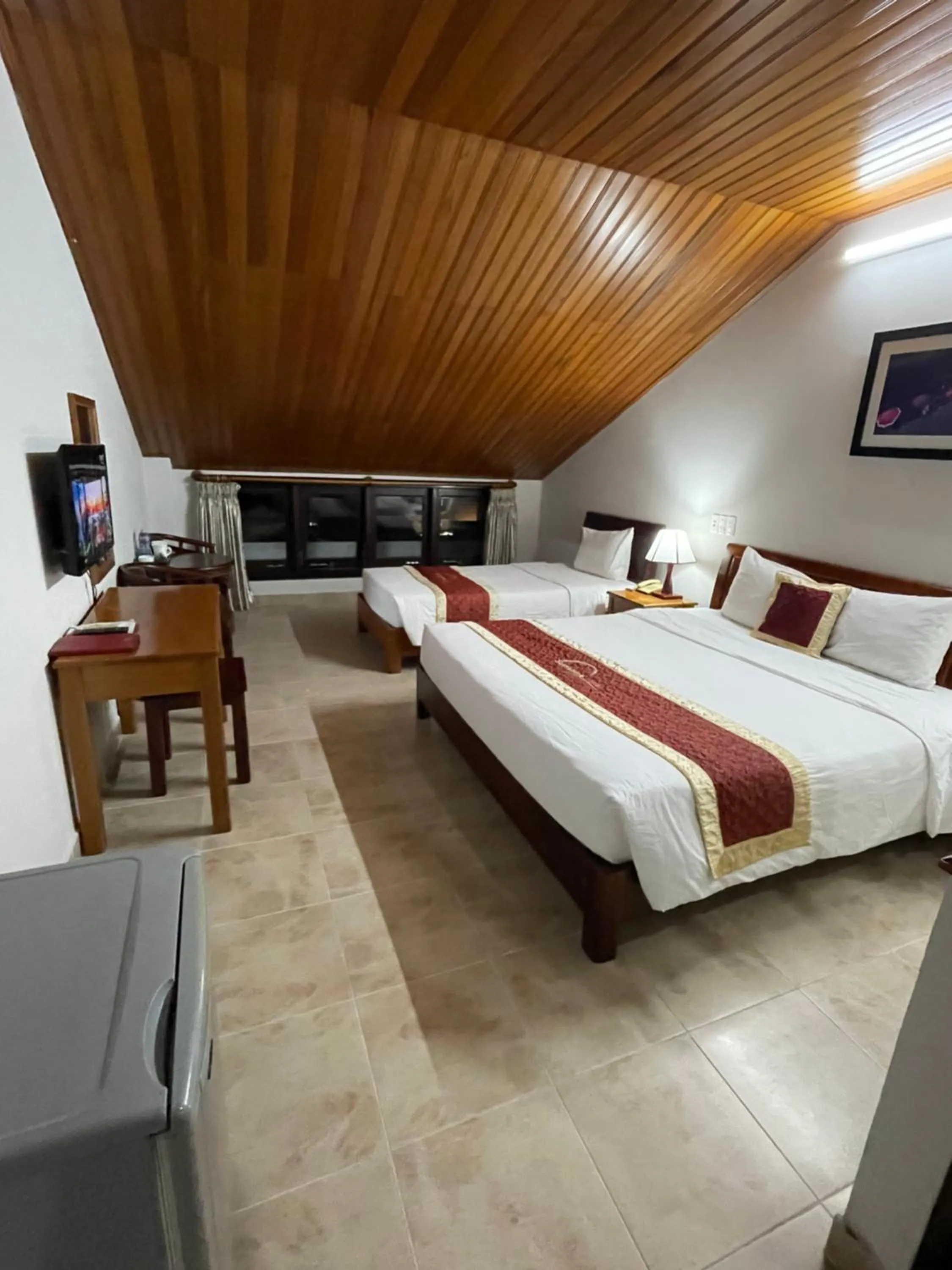 Bed in Sunshine Hoian Hotel