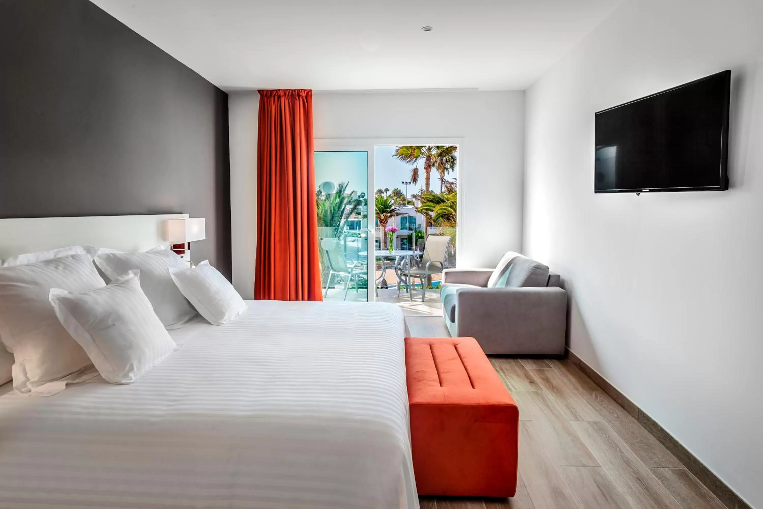 Photo of the whole room, Bed in Barceló Corralejo Sands