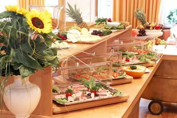 Food in Moorland Hotel am Senkelteich