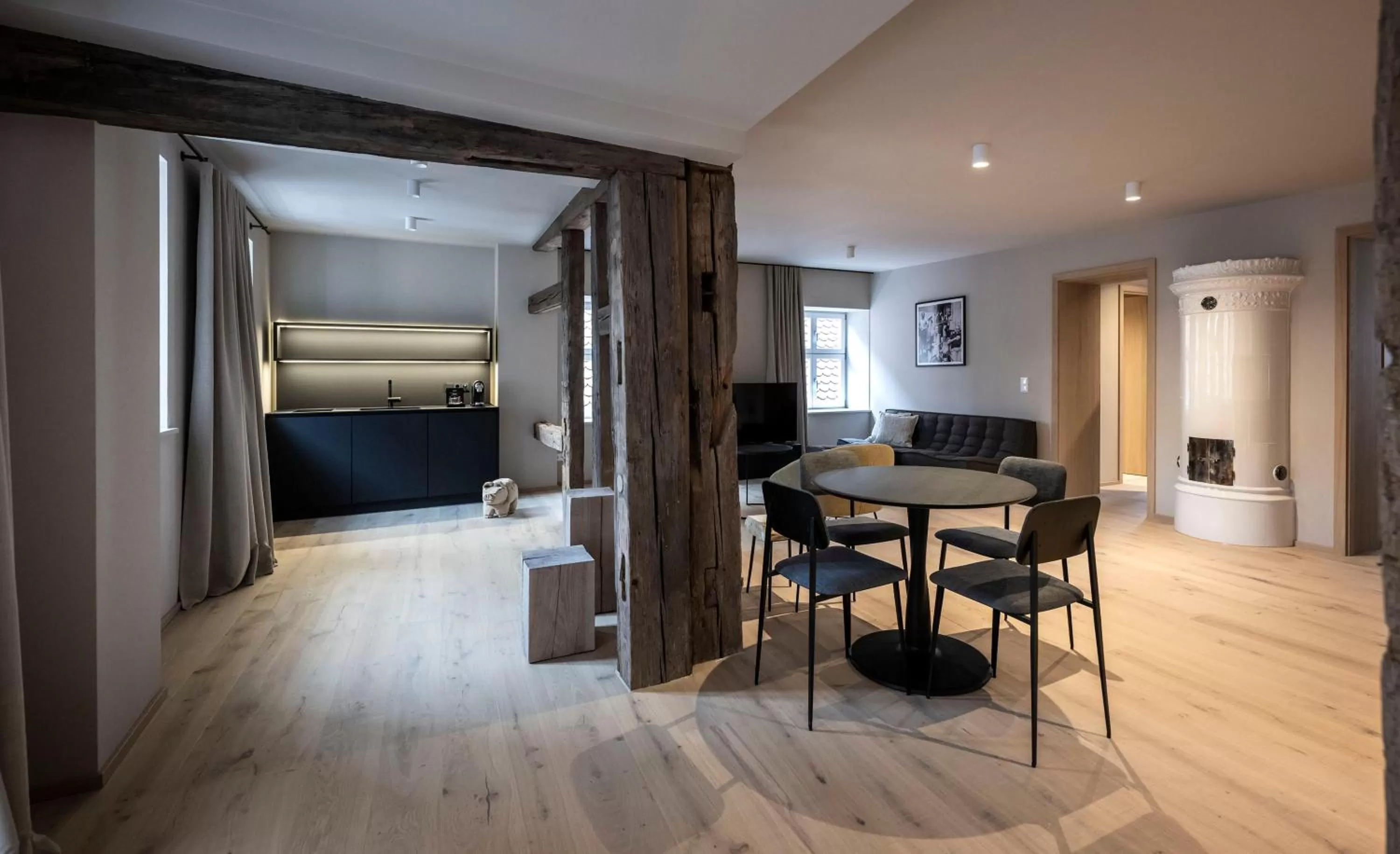 Kitchen or kitchenette in HOTEL & SPA Goldene Rose