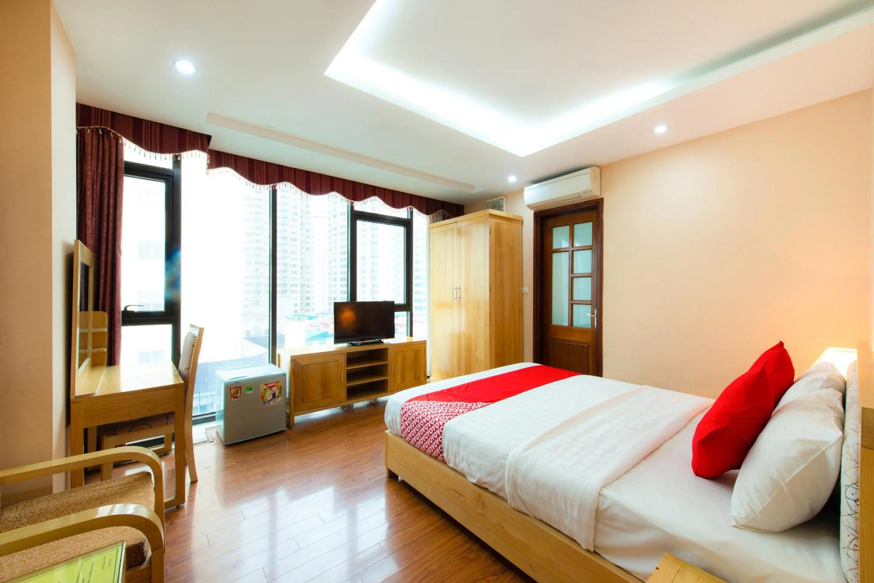 Bedroom in OYO 191 Dragon Hotel