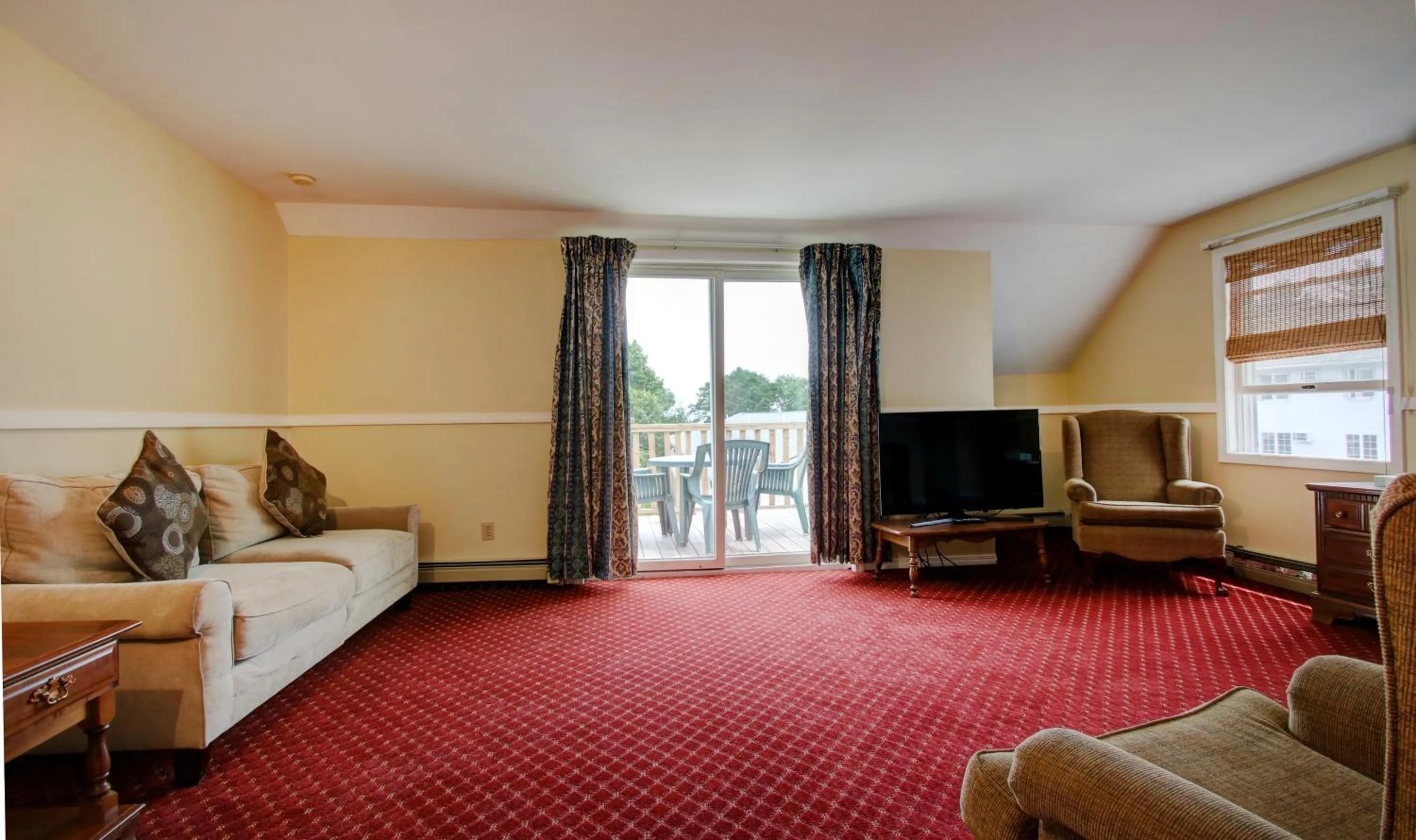 Living room in Ogunquit Tides