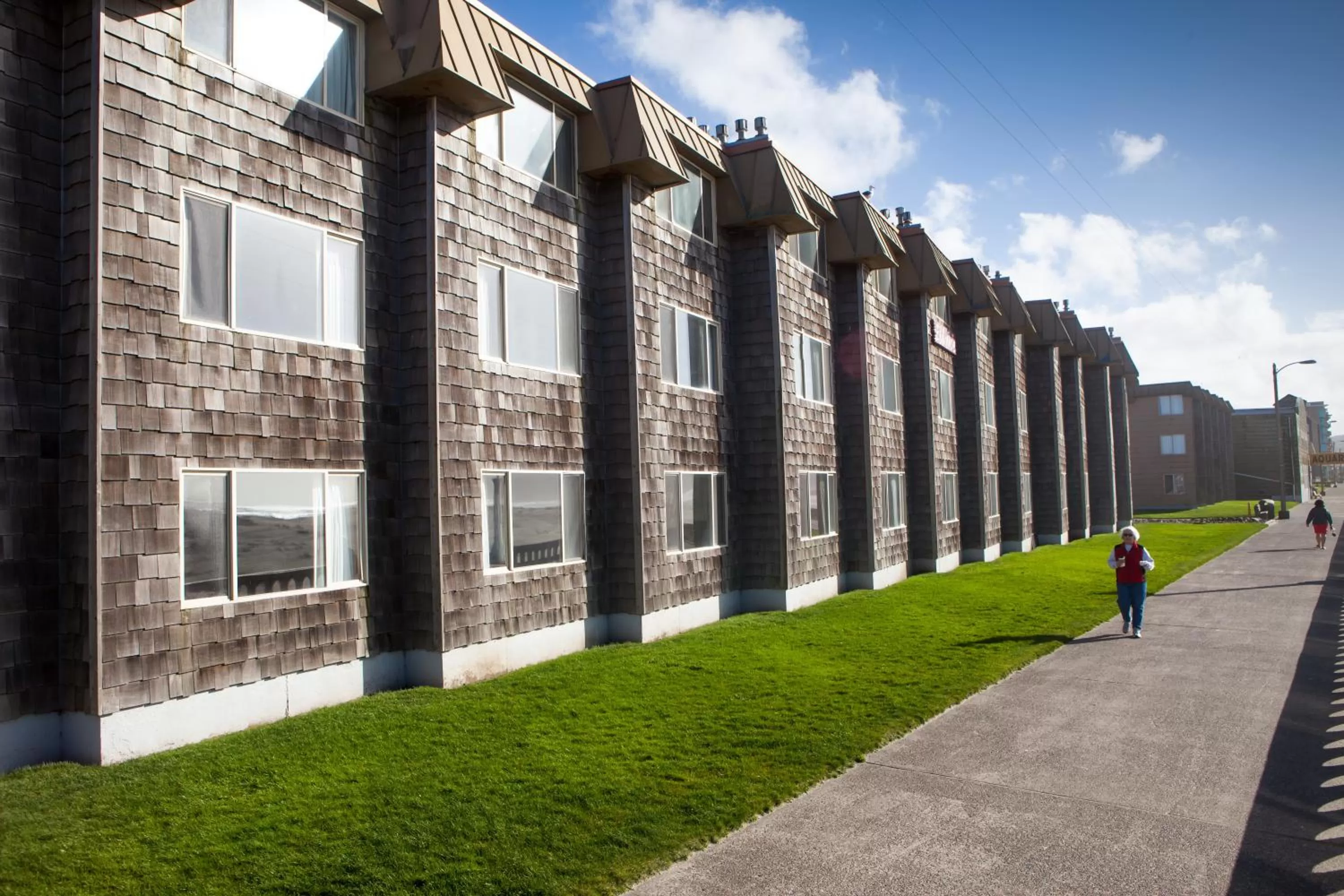 Property building in Ebb Tide Oceanfront Inn