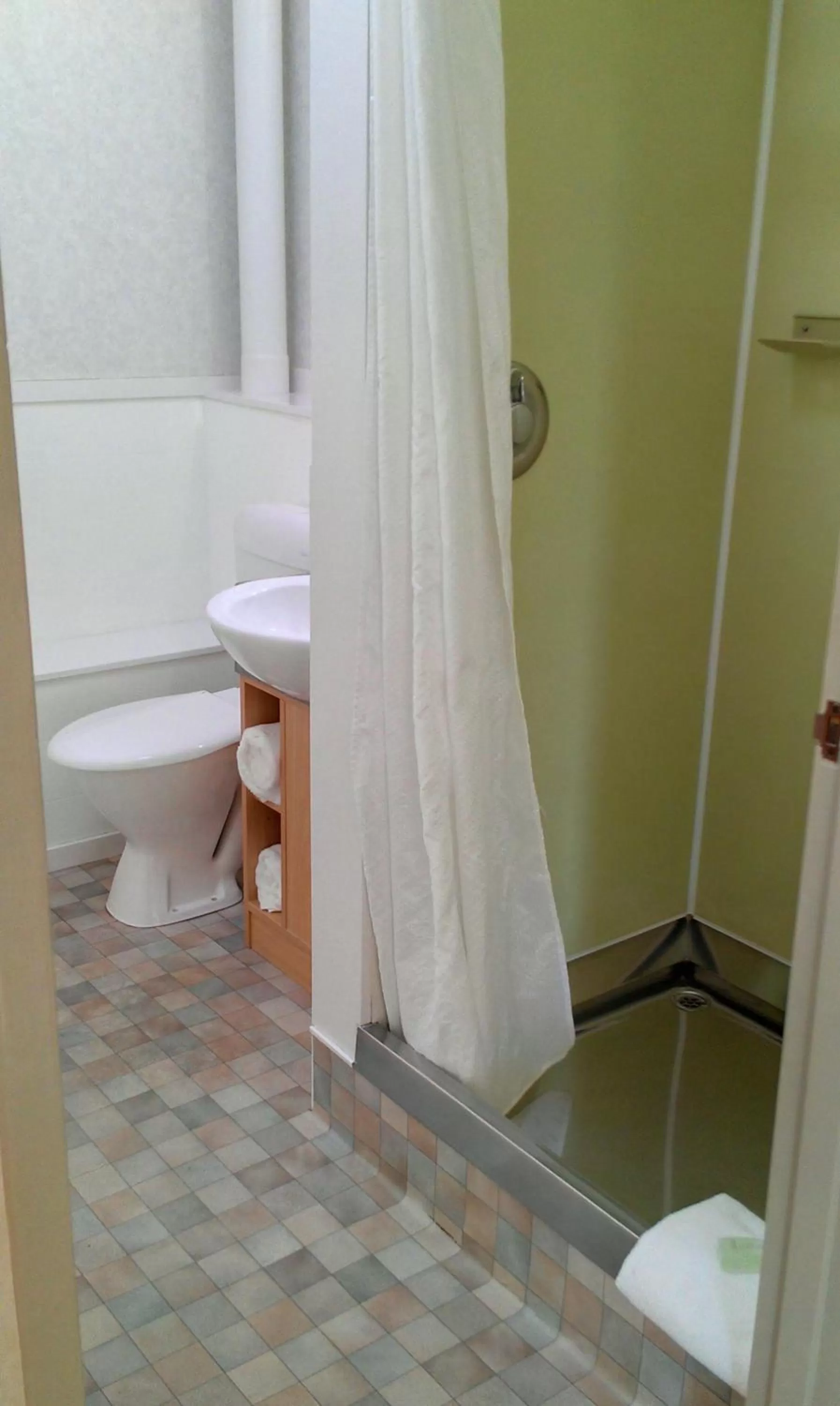 Bathroom in Riverview Motel