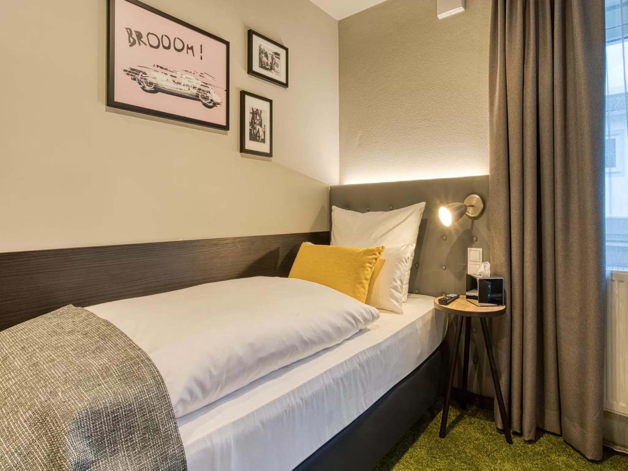 Photo of the whole room, Bed in Vienna House Easy by Wyndham Ingolstadt