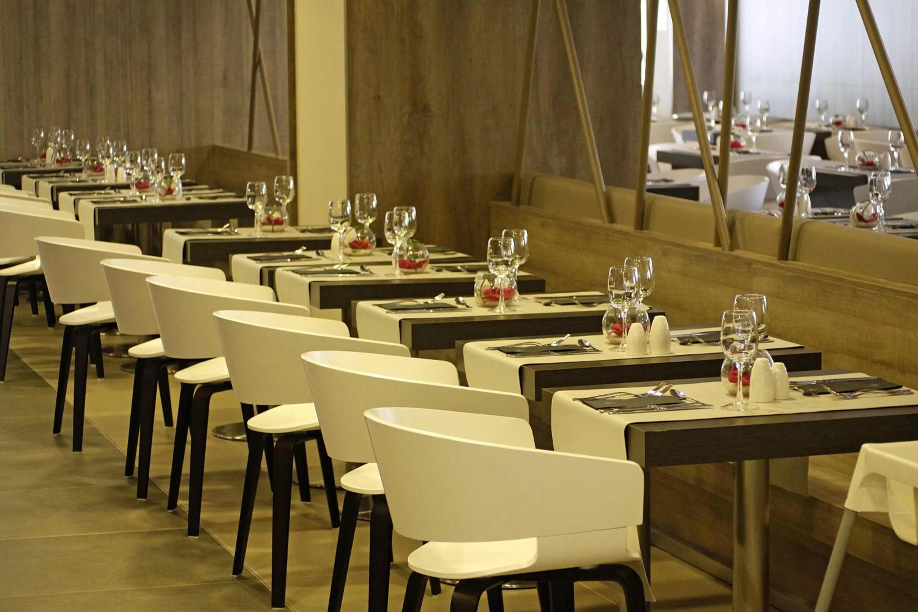 Restaurant/places to eat in BG Tonga Tower