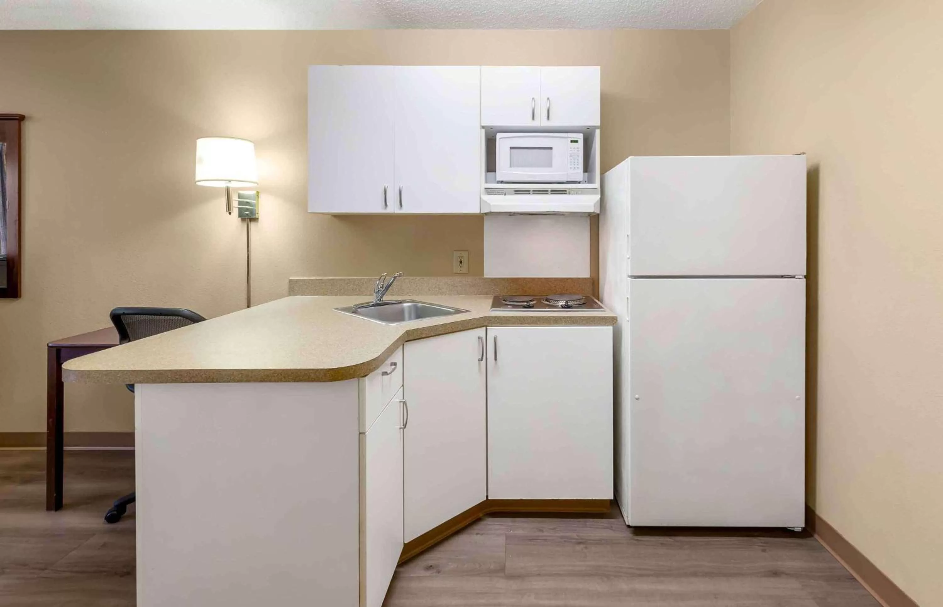 Bedroom in Extended Stay America Select Suites - Raleigh - RDU Airport