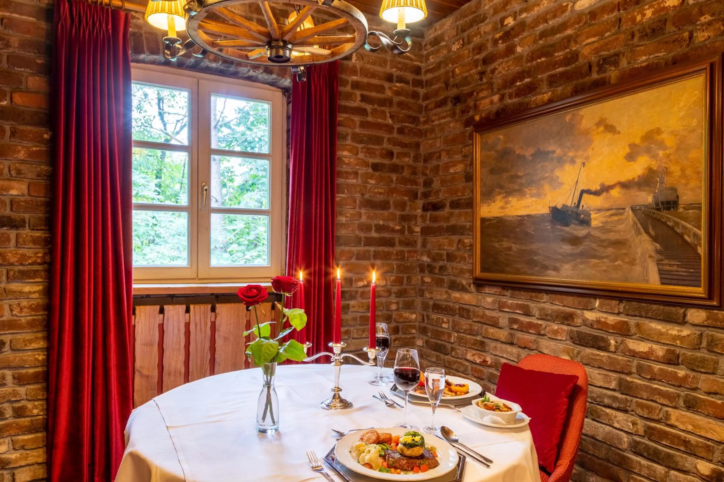 Restaurant/places to eat in Waldhotel Eskeshof