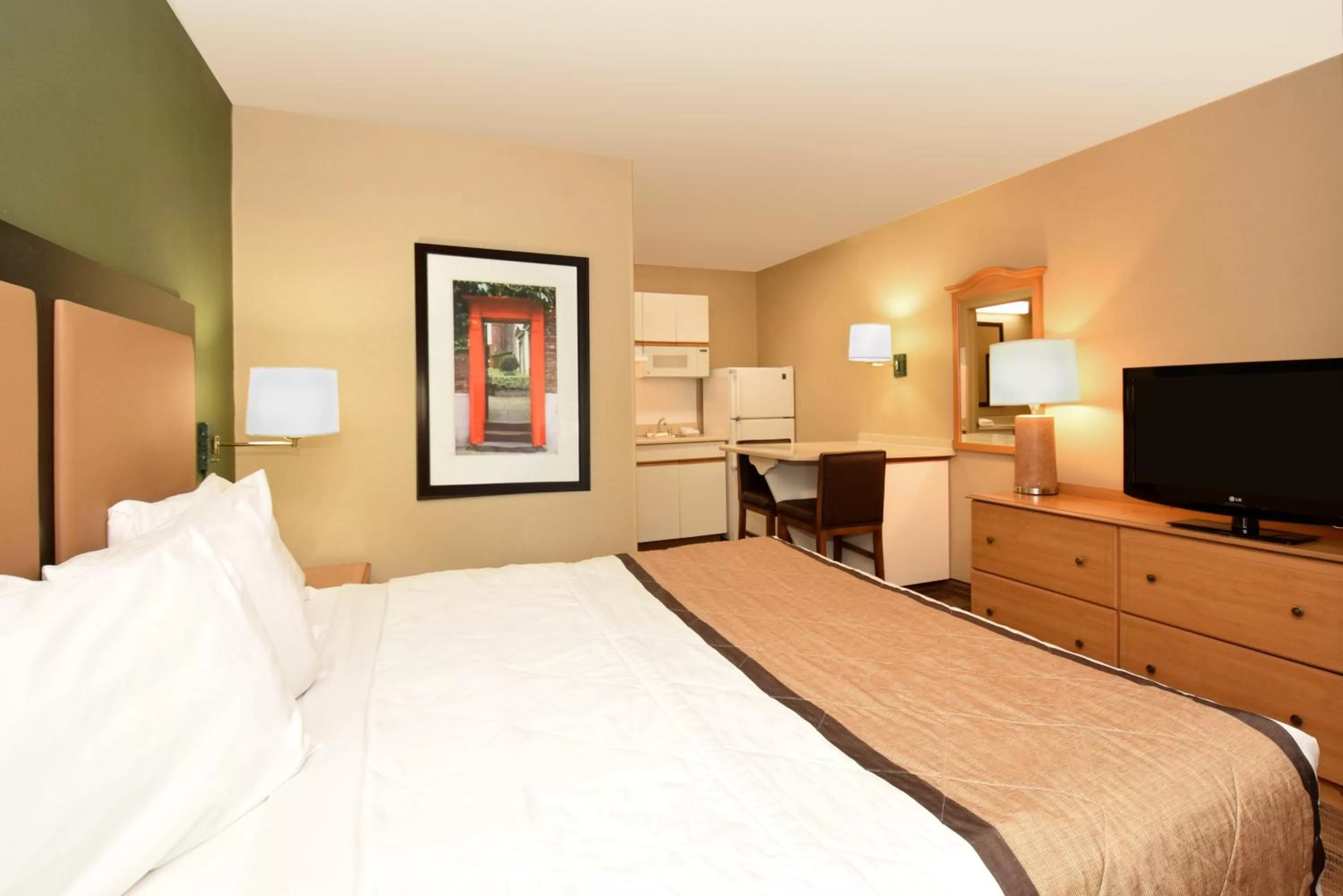 Bed in Extended Stay America Suites - San Antonio - Airport