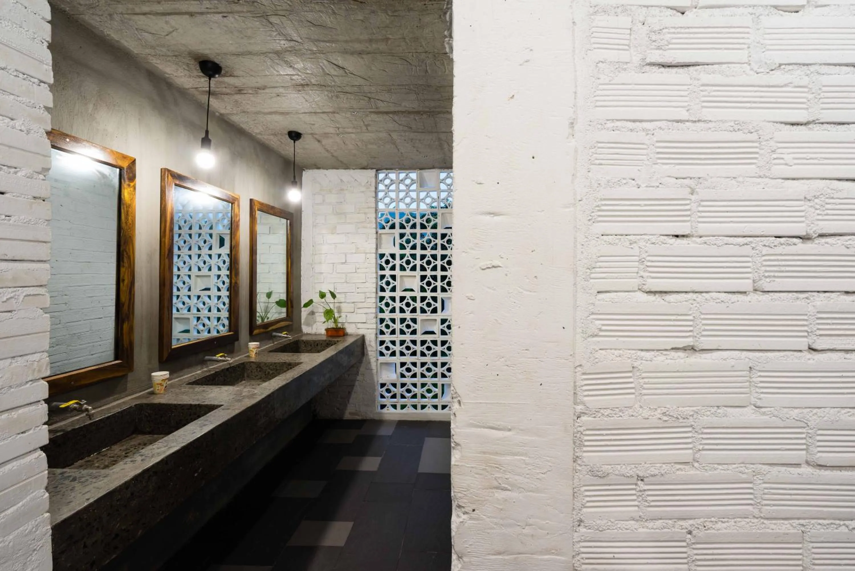 Bathroom in Ccasa Hostel