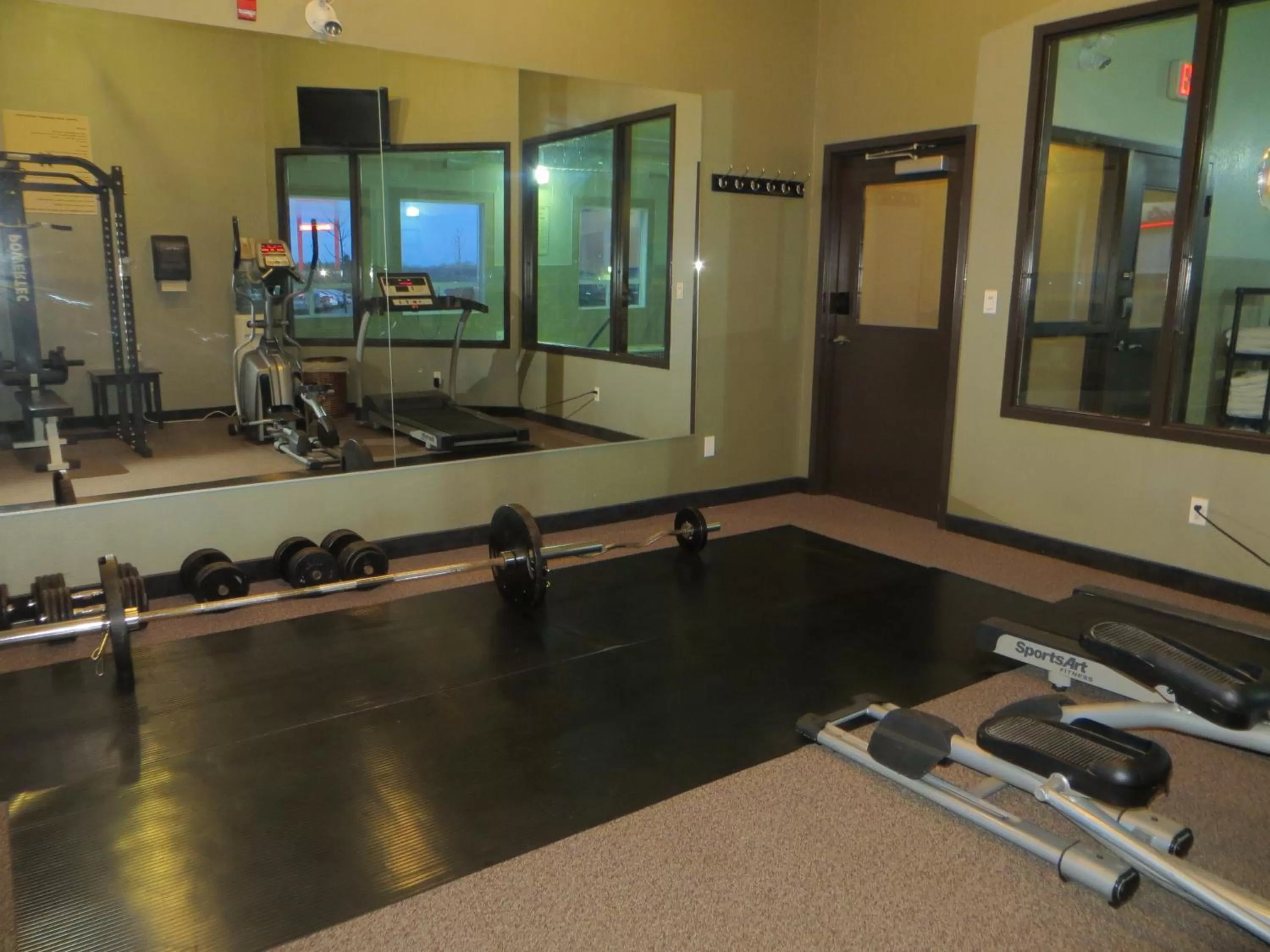Fitness centre/facilities in Days Inn by Wyndham Innisfail