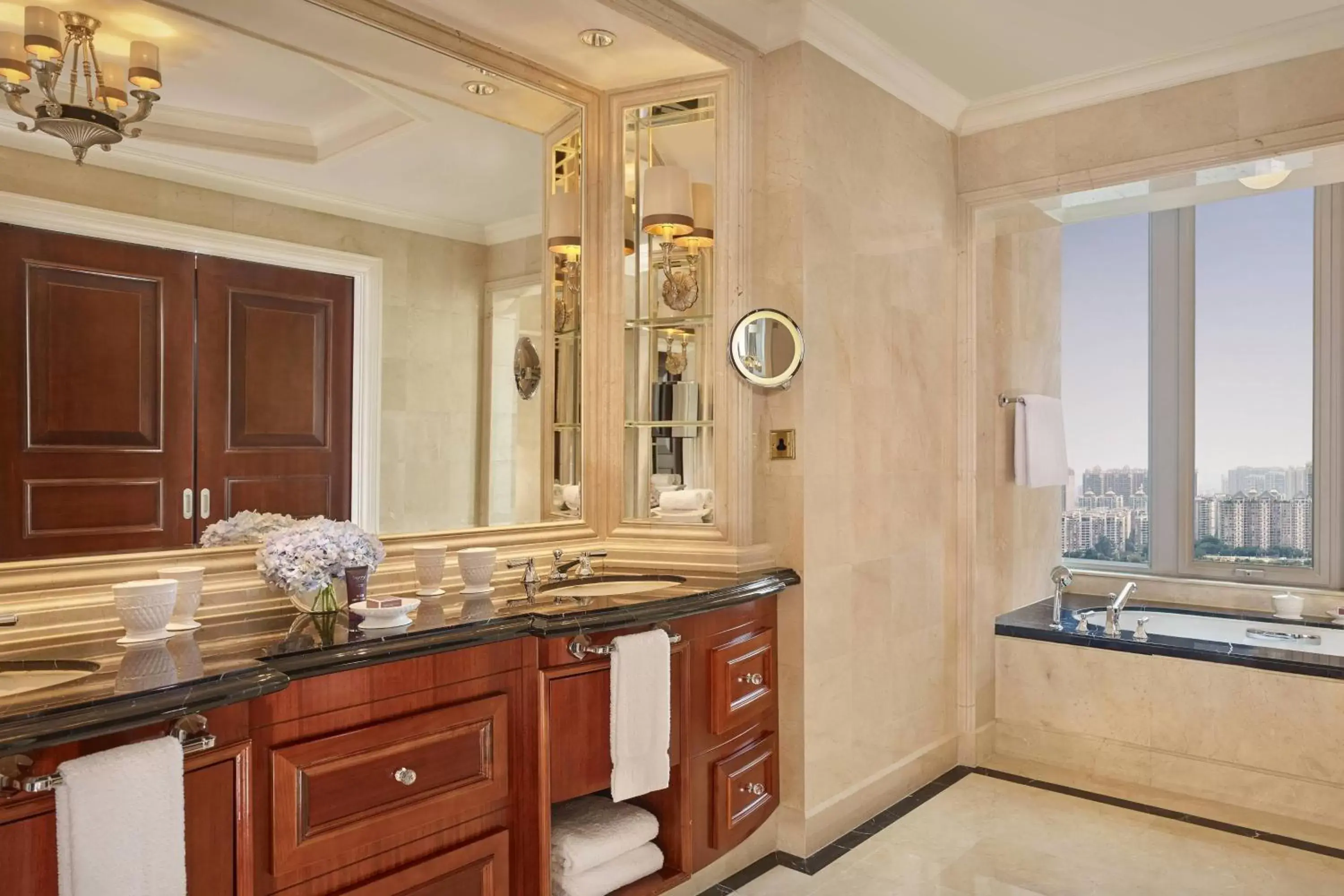 Deluxe River View Suite - single occupancy in The Ritz-Carlton, Guangzhou Deluxe River View Suite - single occupancy in The Ritz-Carlton, Guangzhou