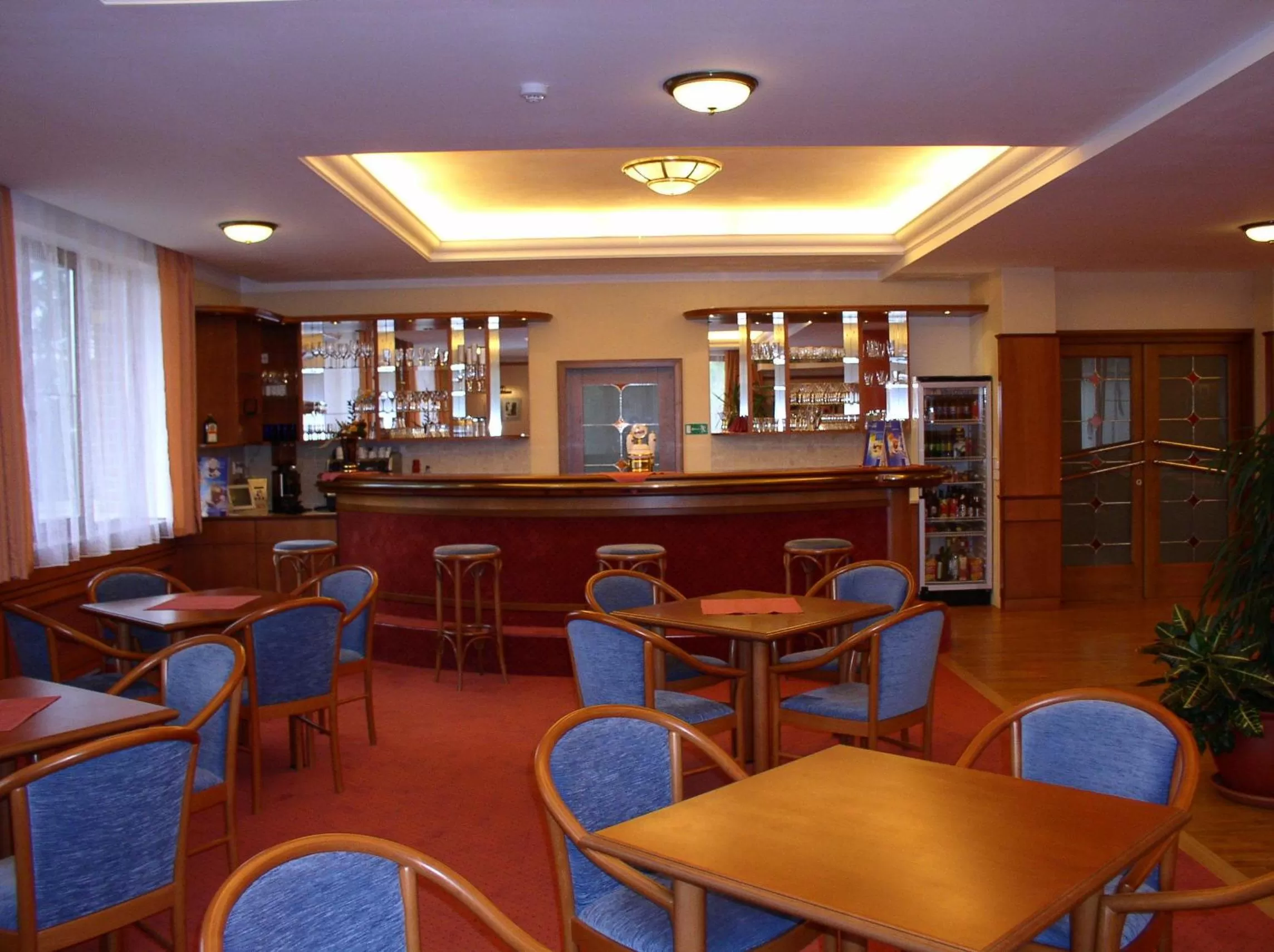 Business facilities in April hotel Panorama