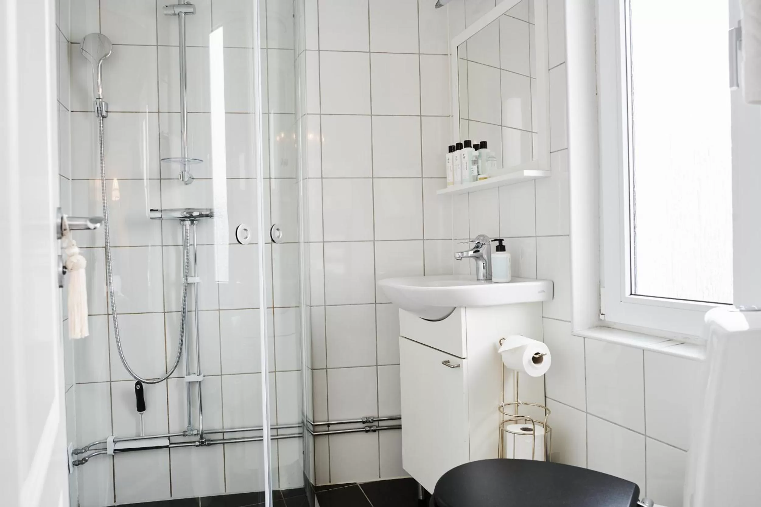 Shower in Hotell Bäckagården