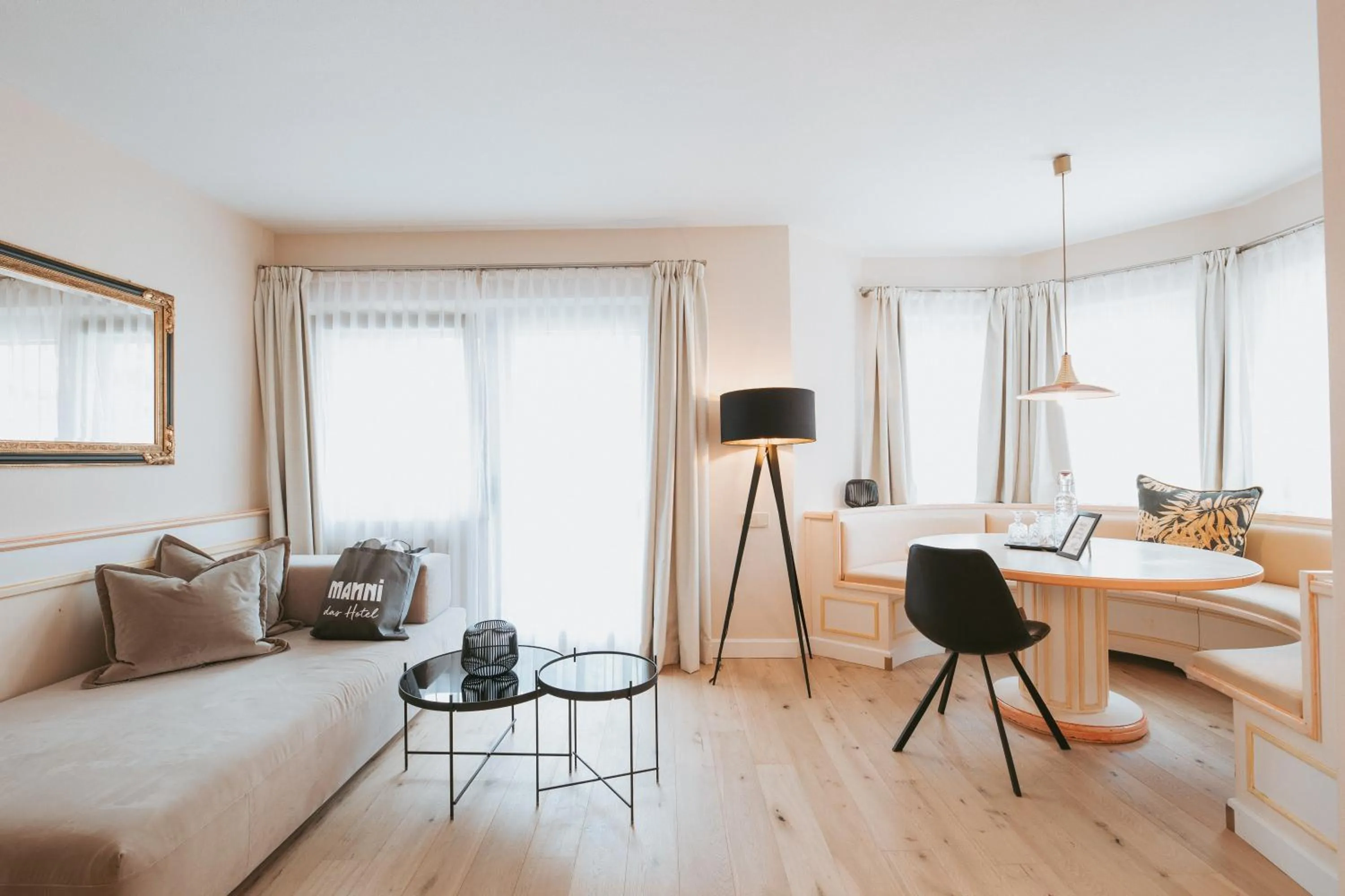 Living room in MANNI das Hotel