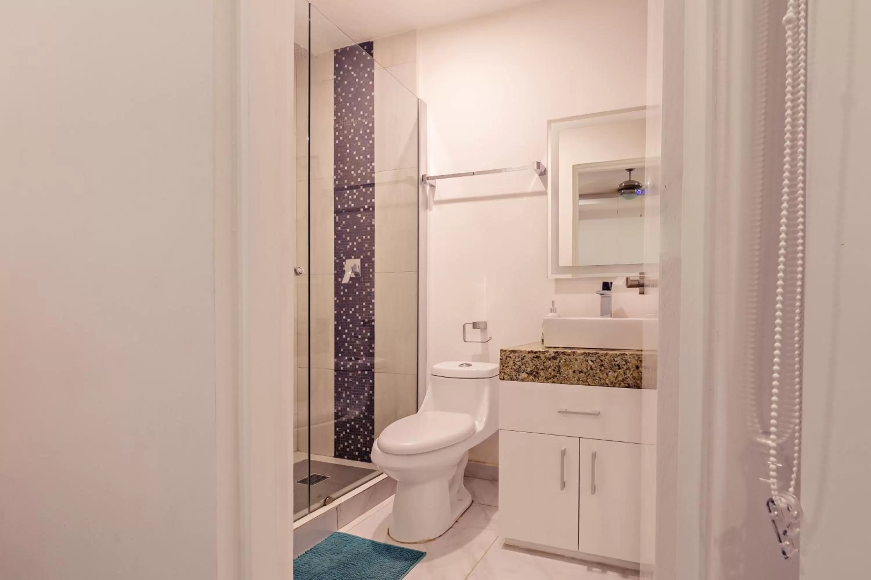 Bathroom in Mararena Family Apartments & Long Stay Living - Steps from 5th Avenue