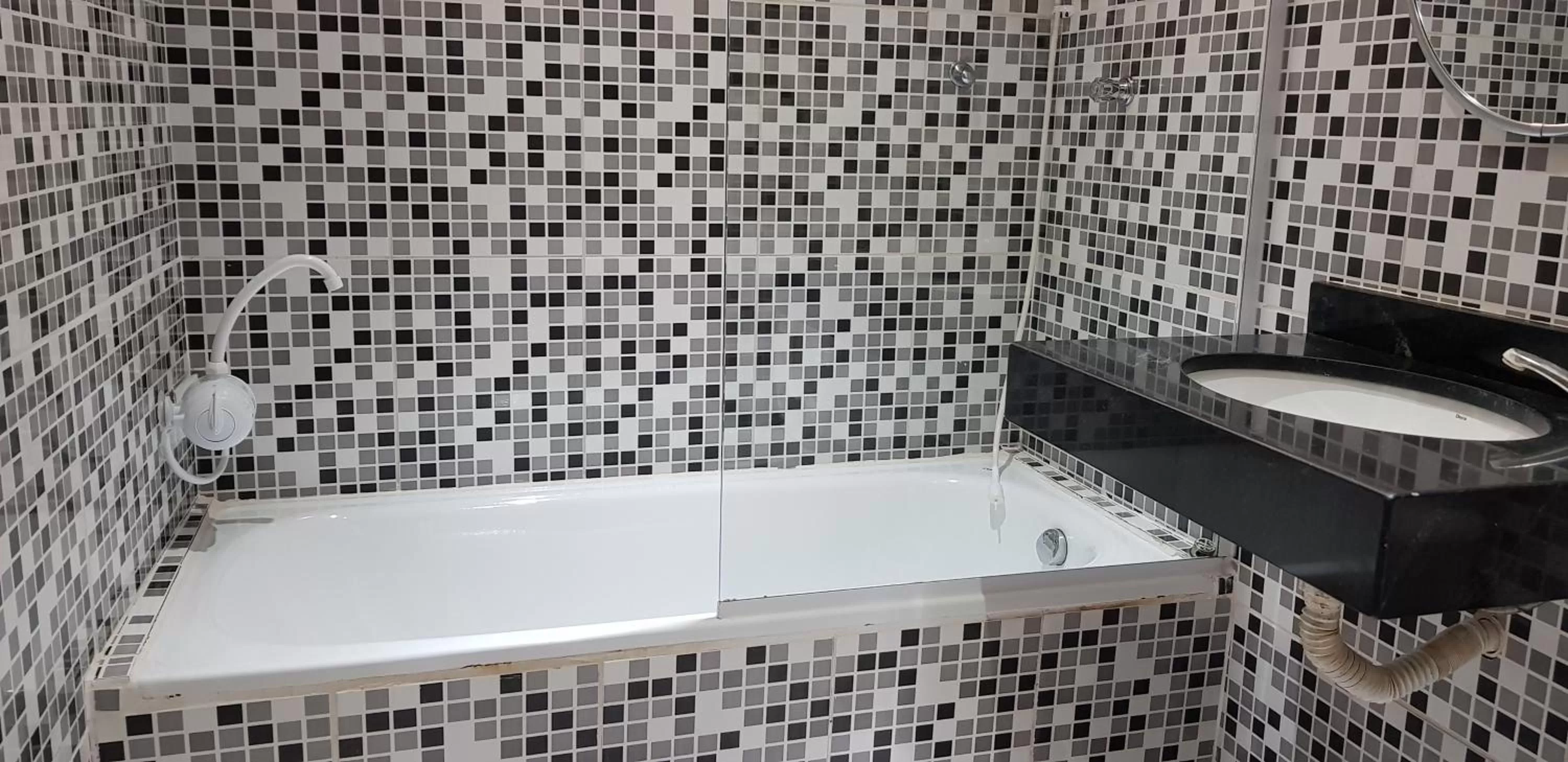 Bathroom in Apartamentos Casa da Pedra