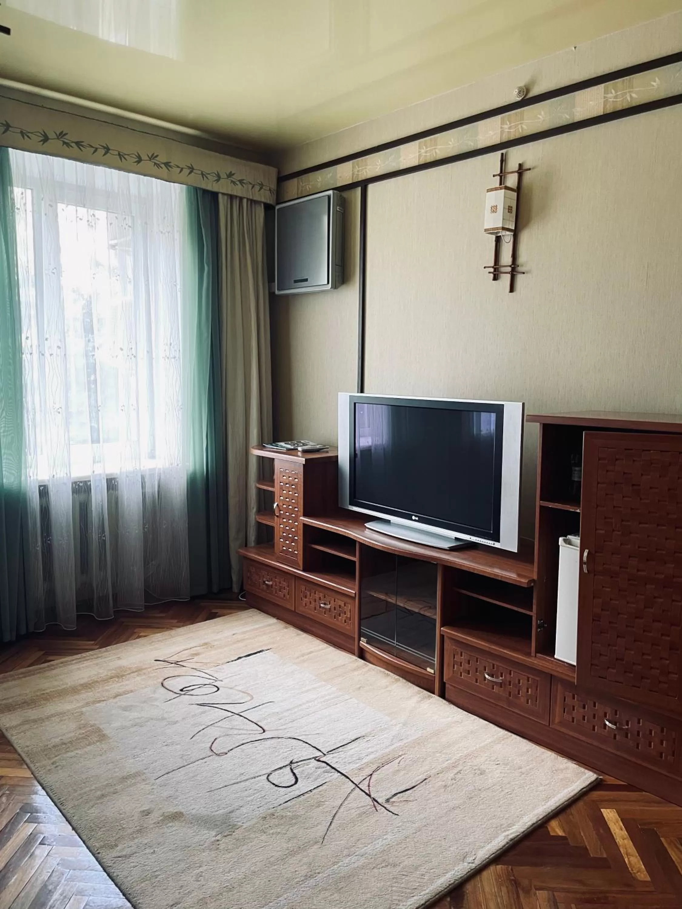 TV/Entertainment Center in Hotel Prydesnyansky