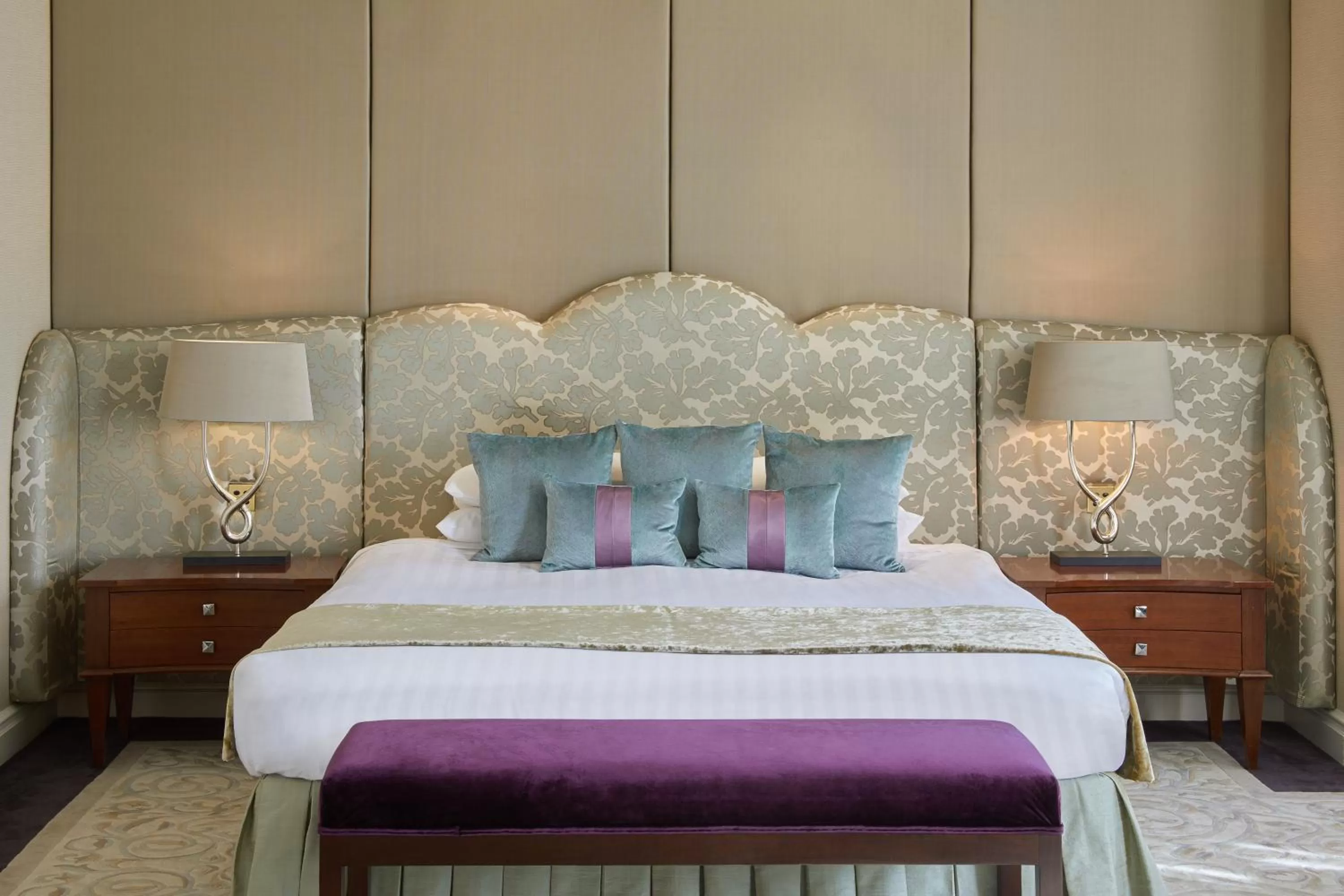 Bedroom, Bed in The Landmark London