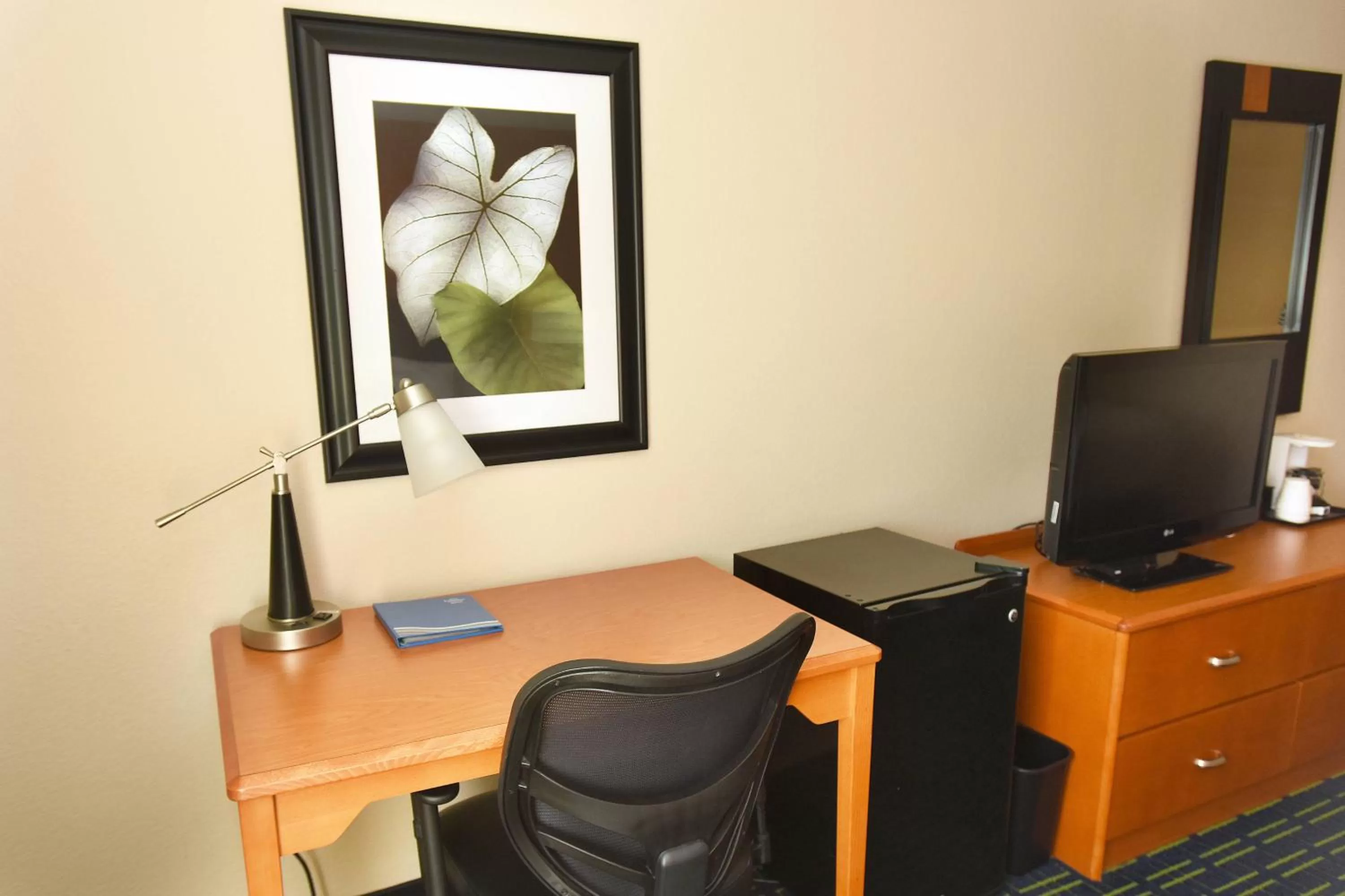 Photo of the whole room in AmericInn by Wyndham Topeka