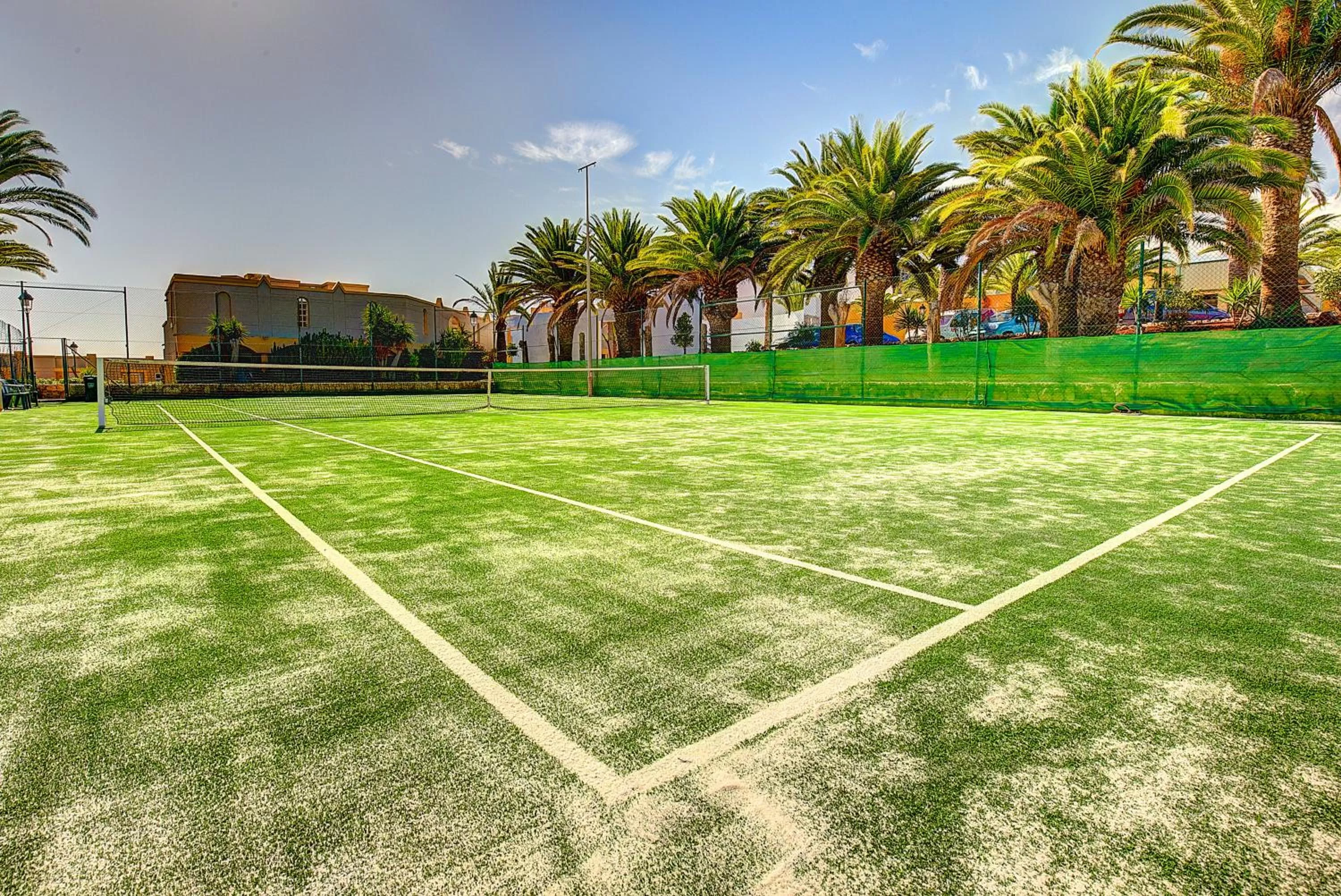 Tennis court in SBH Monica Beach Resort