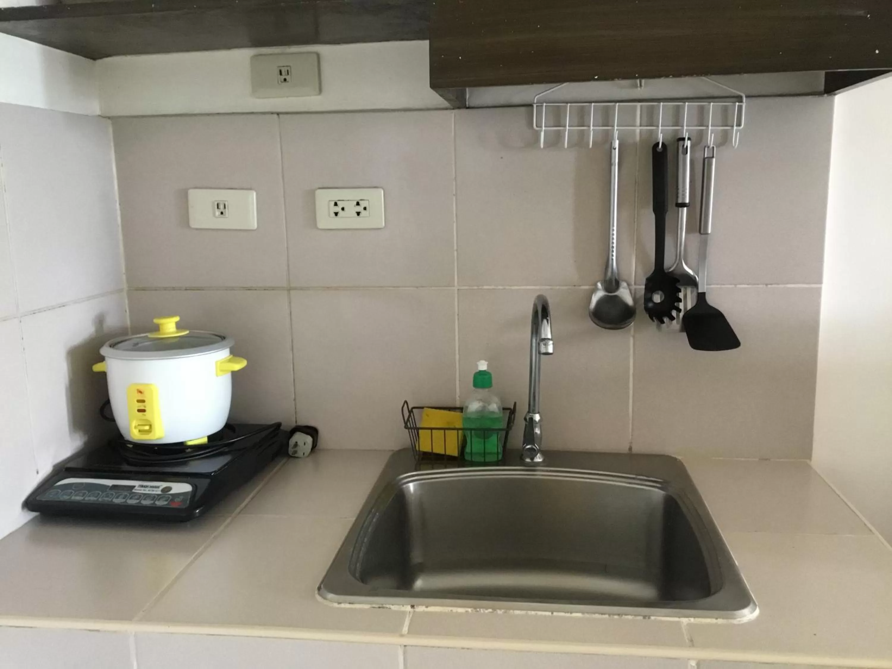 Condo with Free Swimming Pool & Viewing Deck