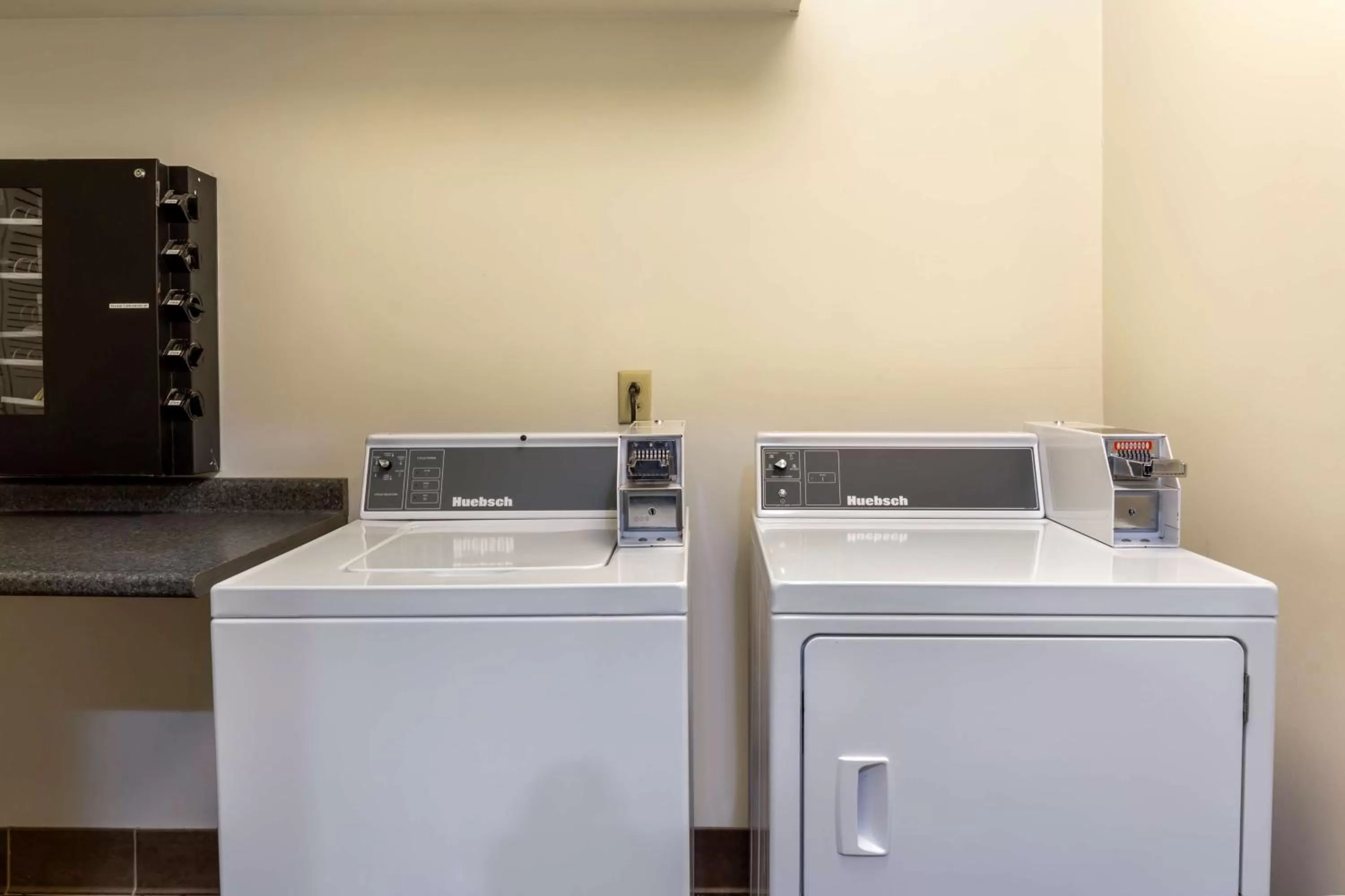 laundry in Best Western Plus South Hill Inn