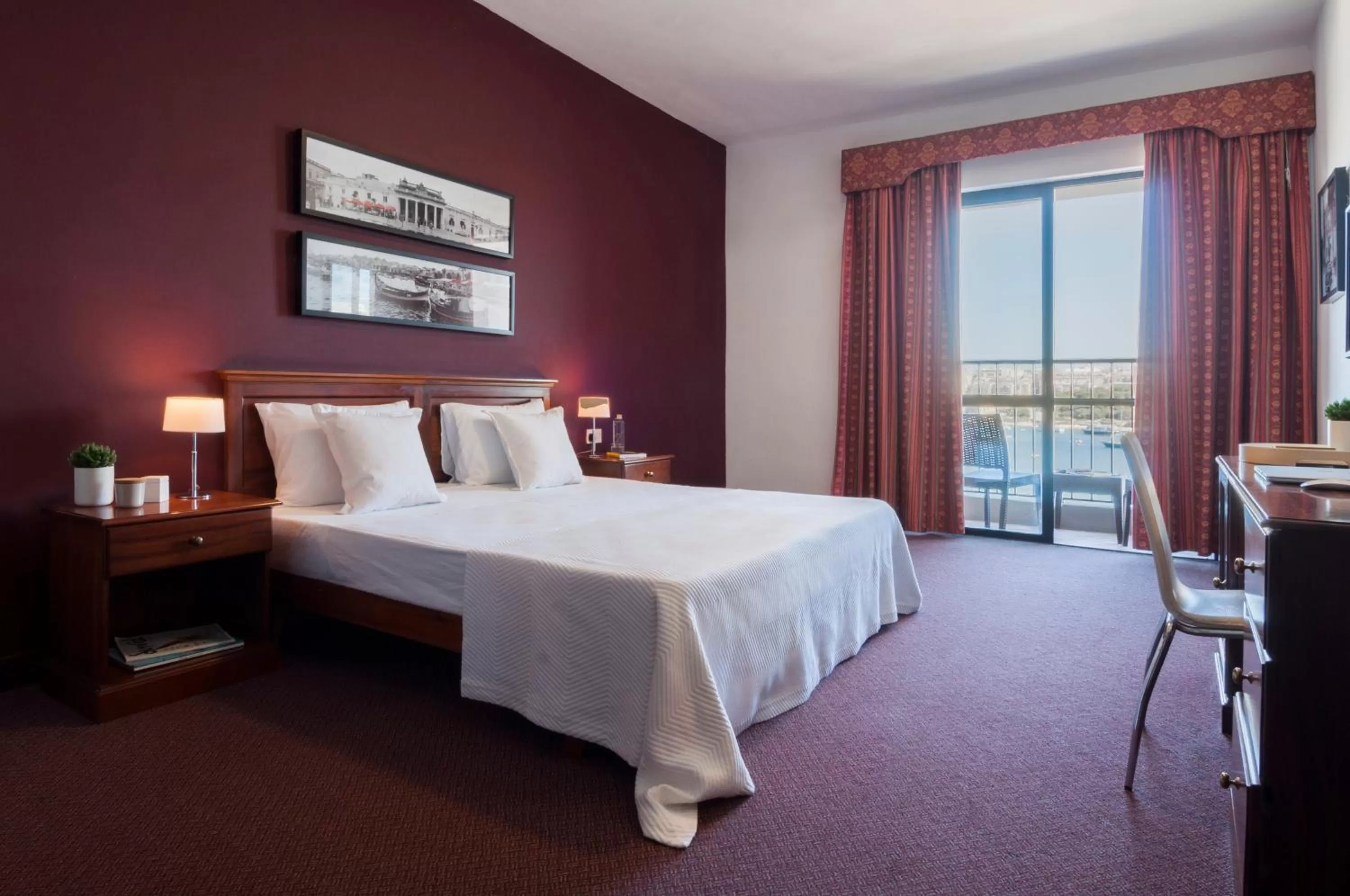 Family Room with Sea View in Sliema Hotel by ST Hotels