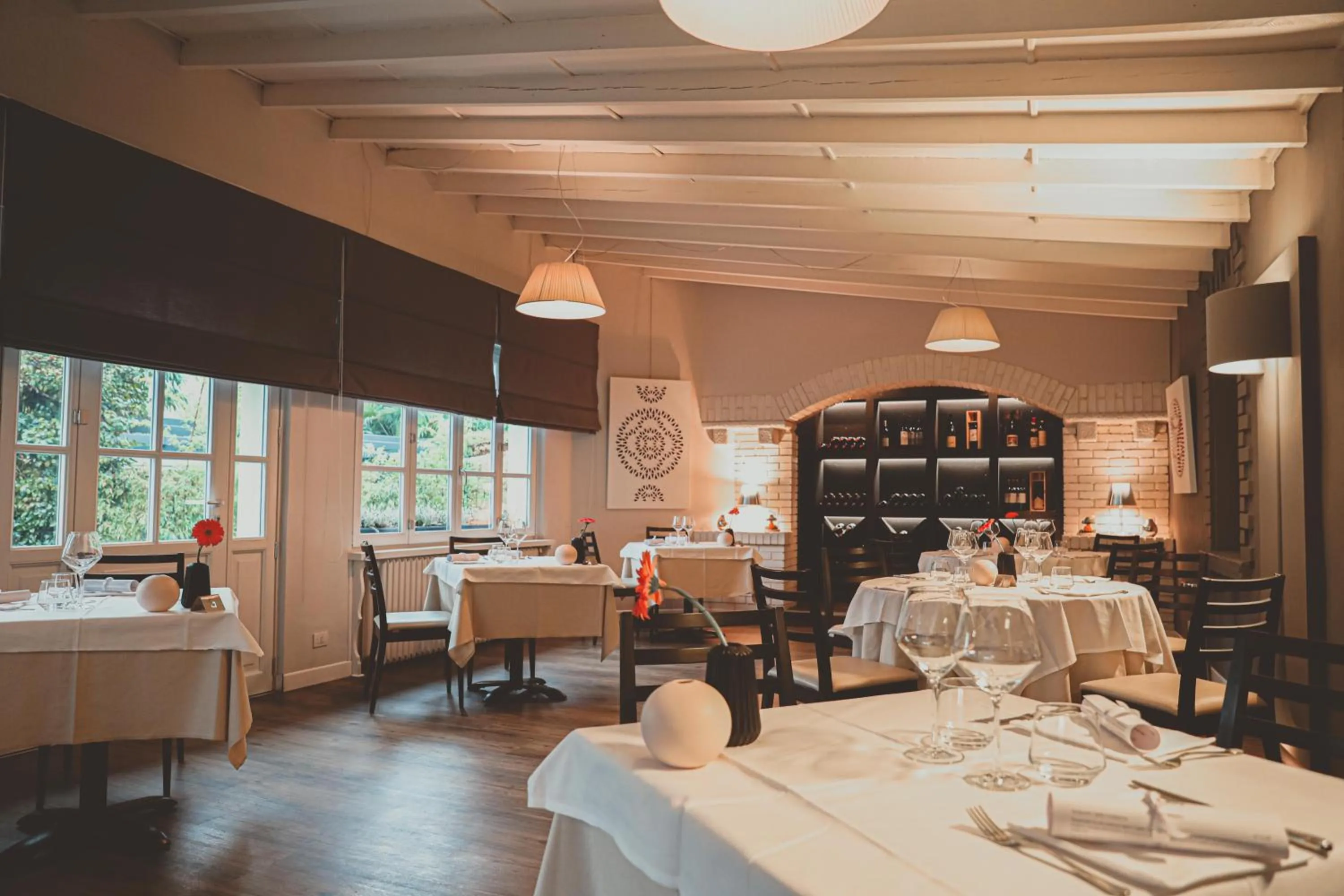 Restaurant/places to eat in Hotel Serenella