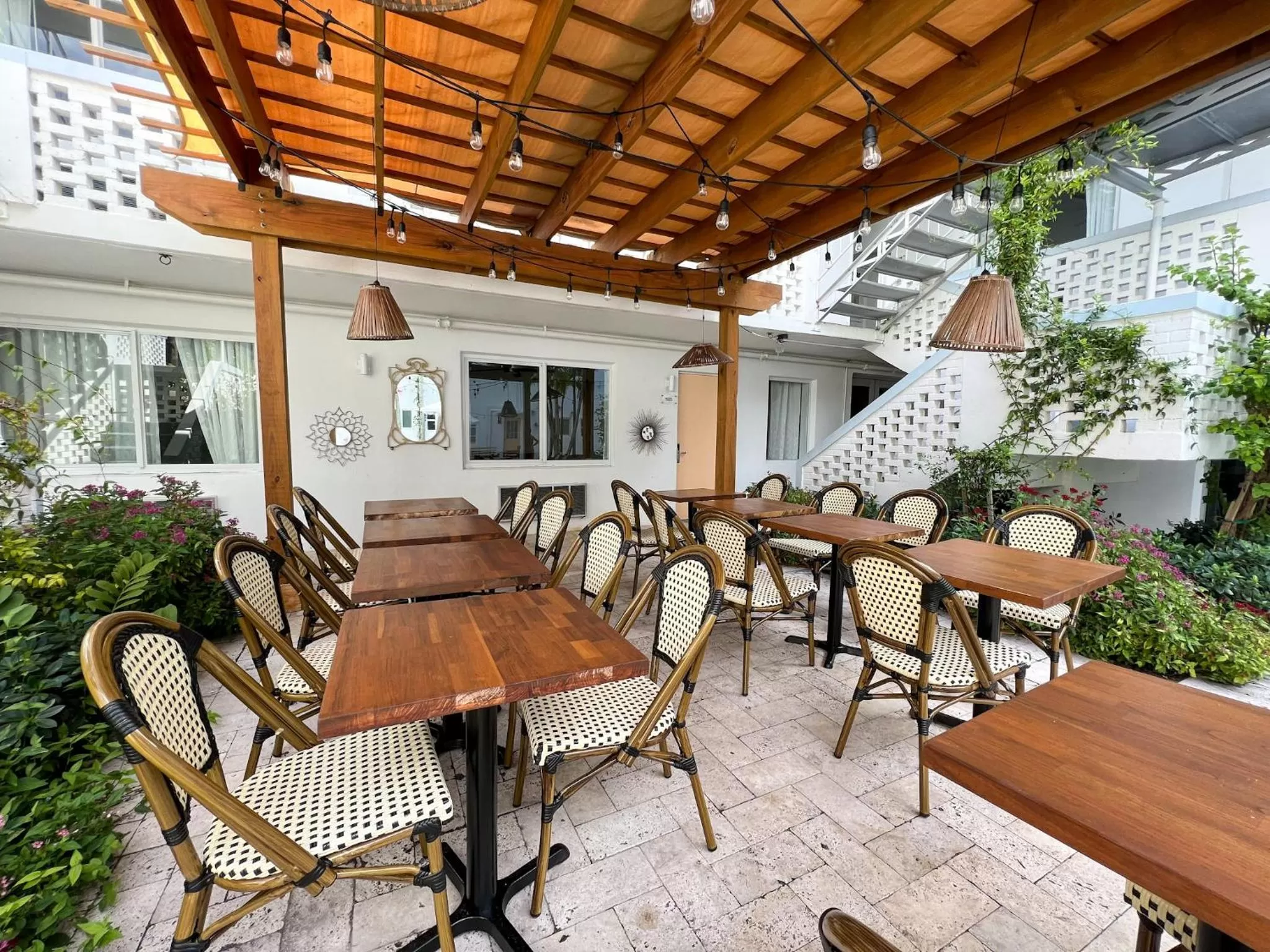 Seating area in North Beach Hotel