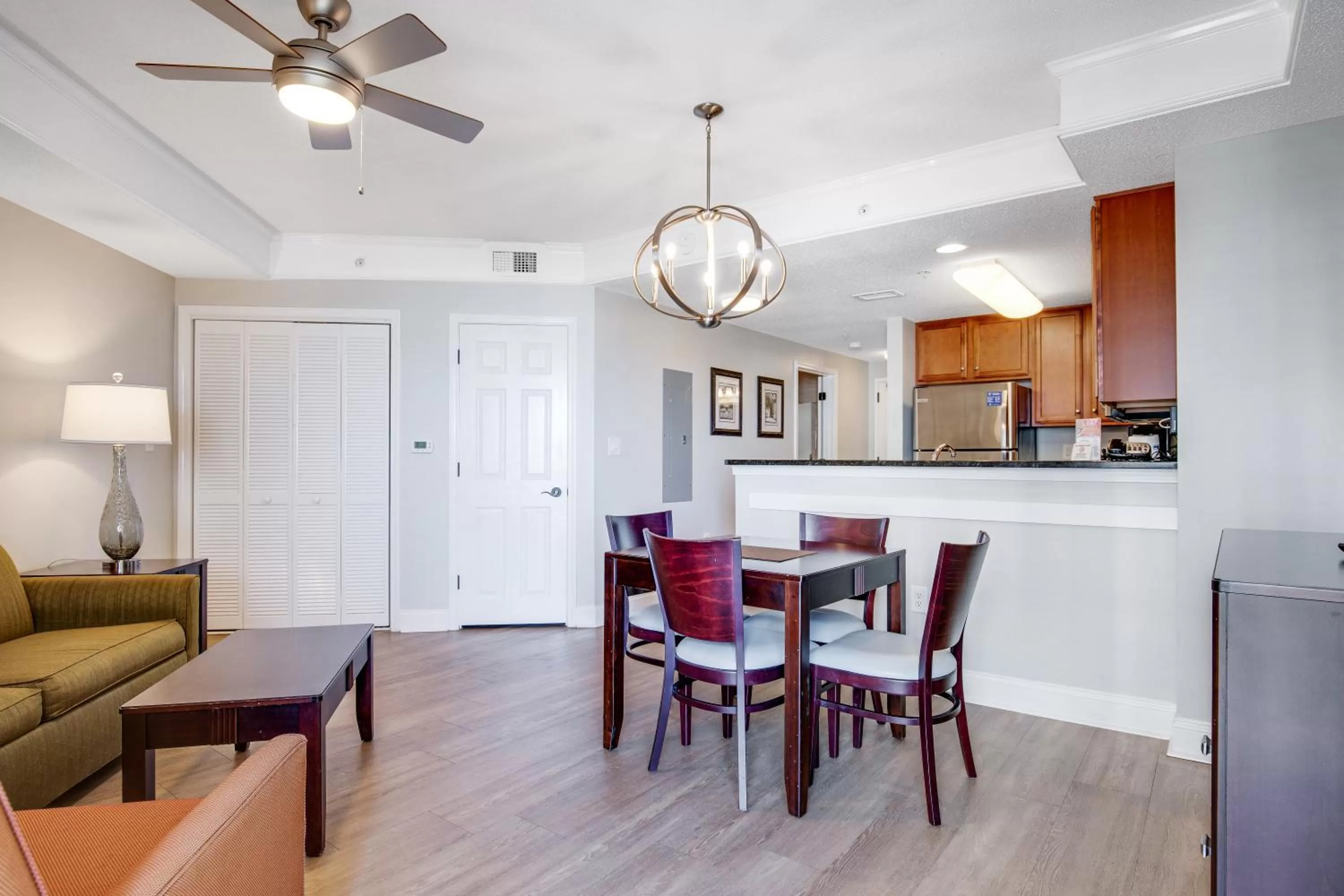 Dining area in Anderson Ocean Club and Spa by Oceana Resorts