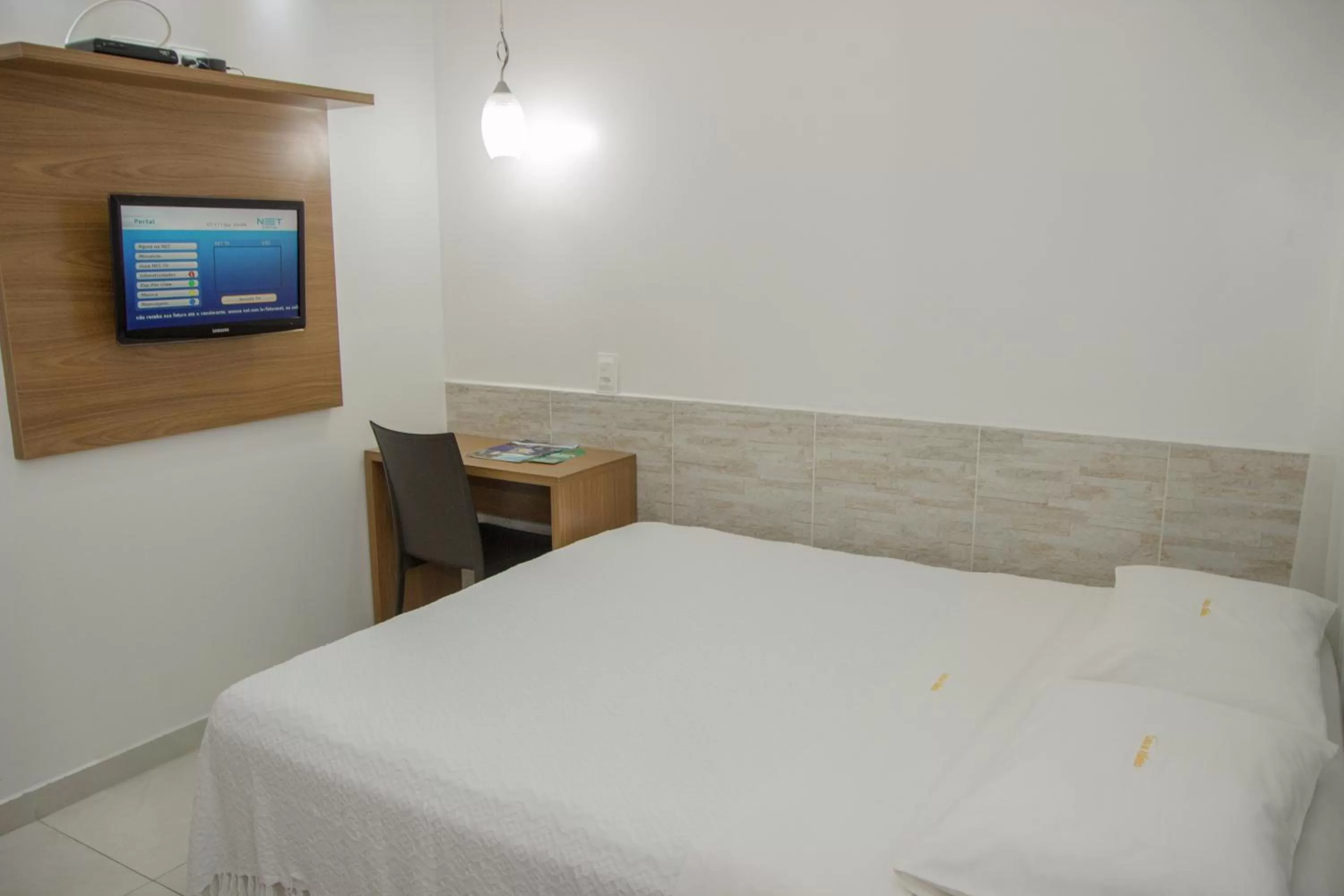 Staff, Bed in Hotel Costa do Atlântico