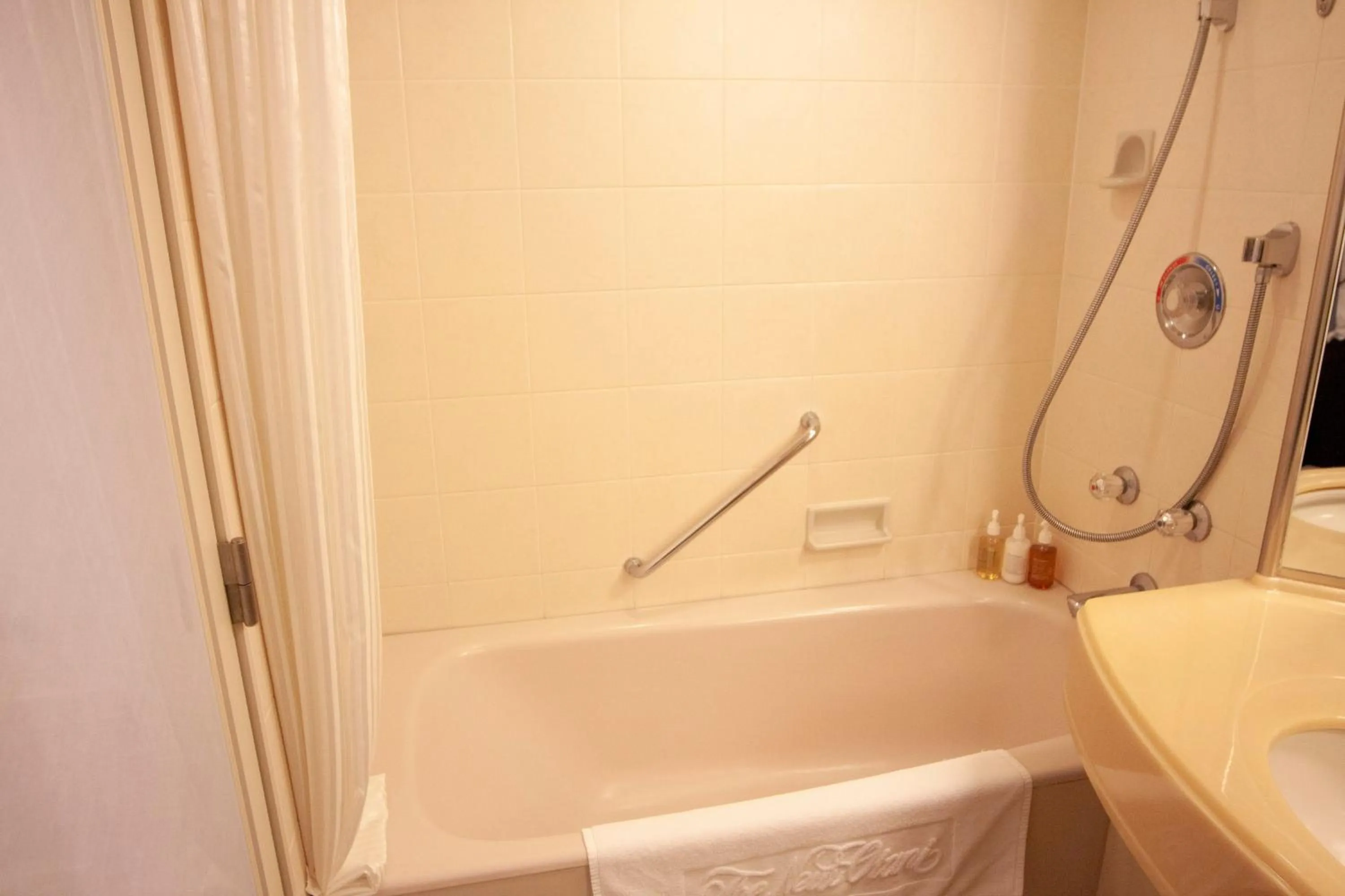 Bathroom in Hotel New Otani Makuhari