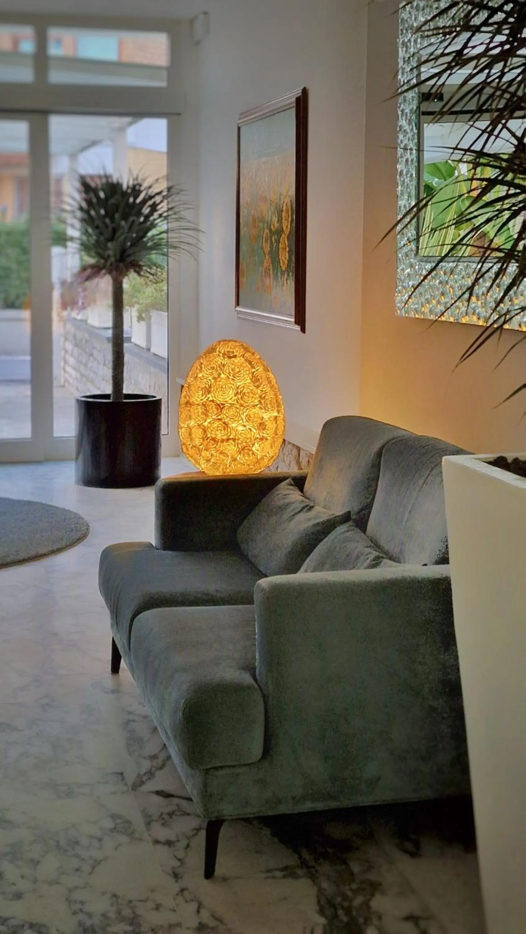 Communal lounge/ TV room in Hotel Tiffany