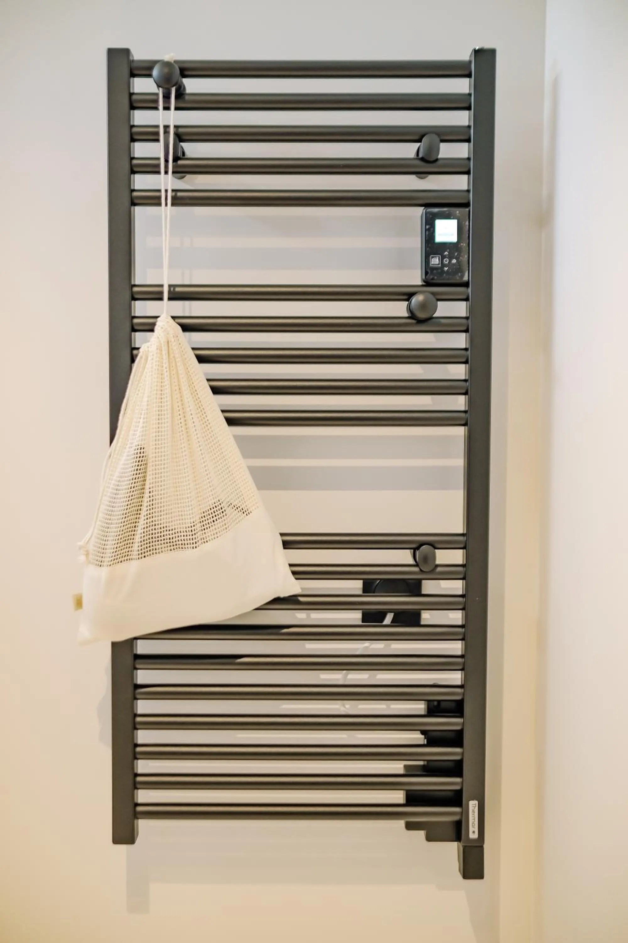 Bathroom in ibis Styles Bordeaux Lac Bruges