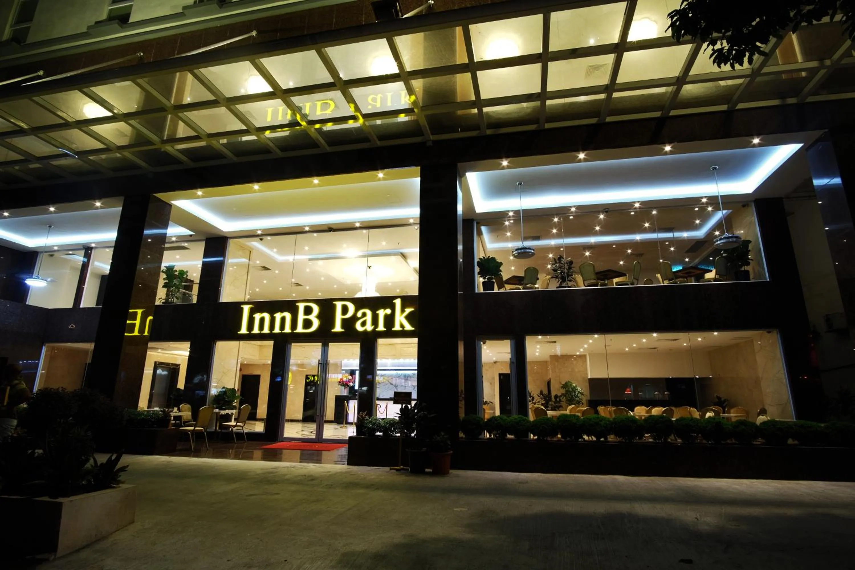 Facade/entrance in InnB Park Hotel