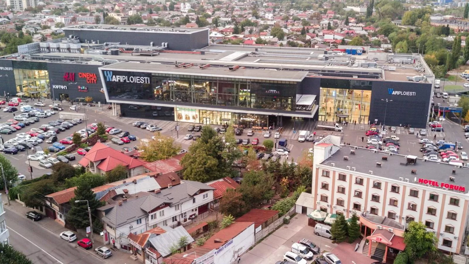 Bird's eye view, Bird's-eye View in Hotel Forum